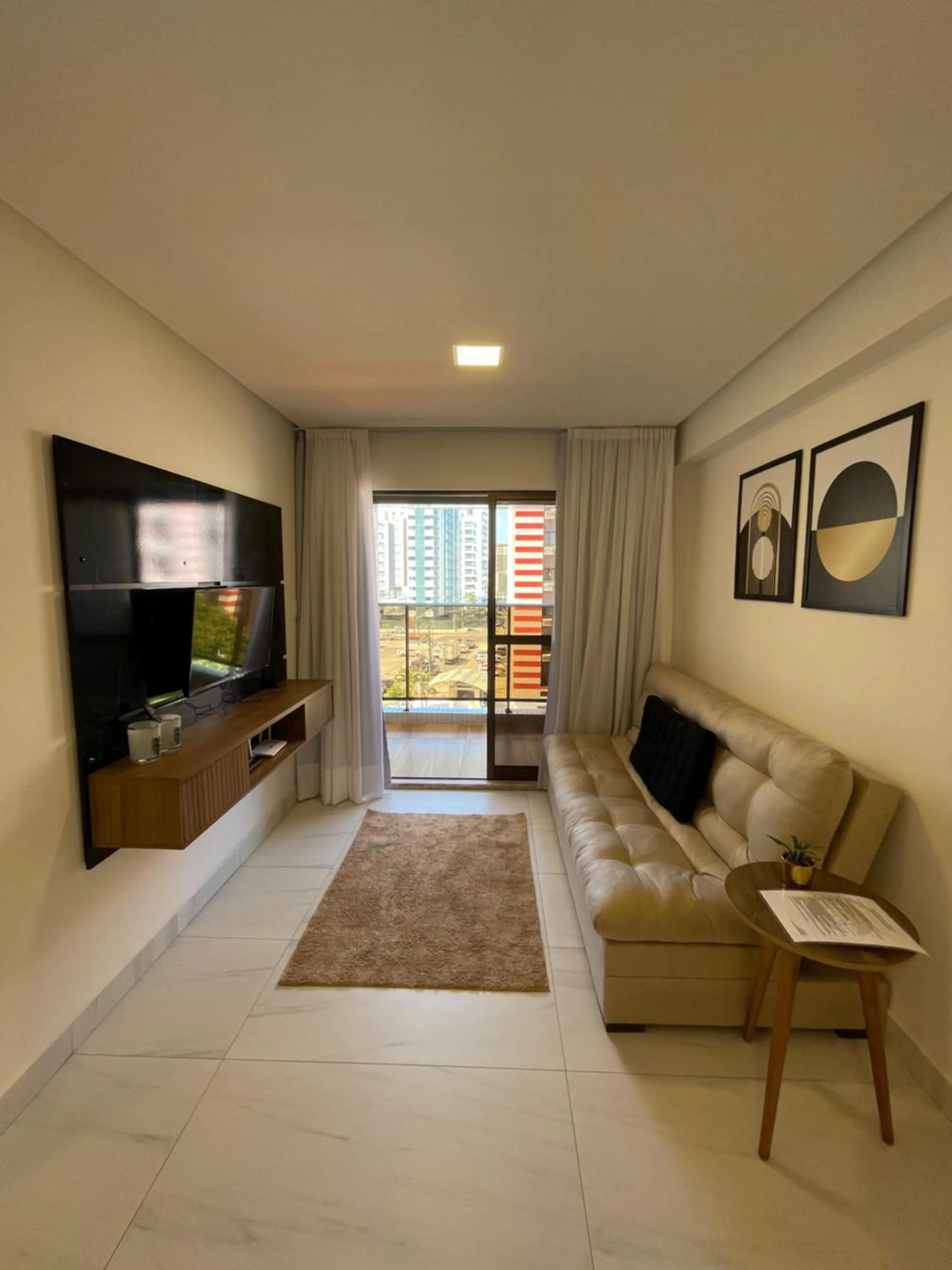 Branco Haus - Pé na areia do Bessa