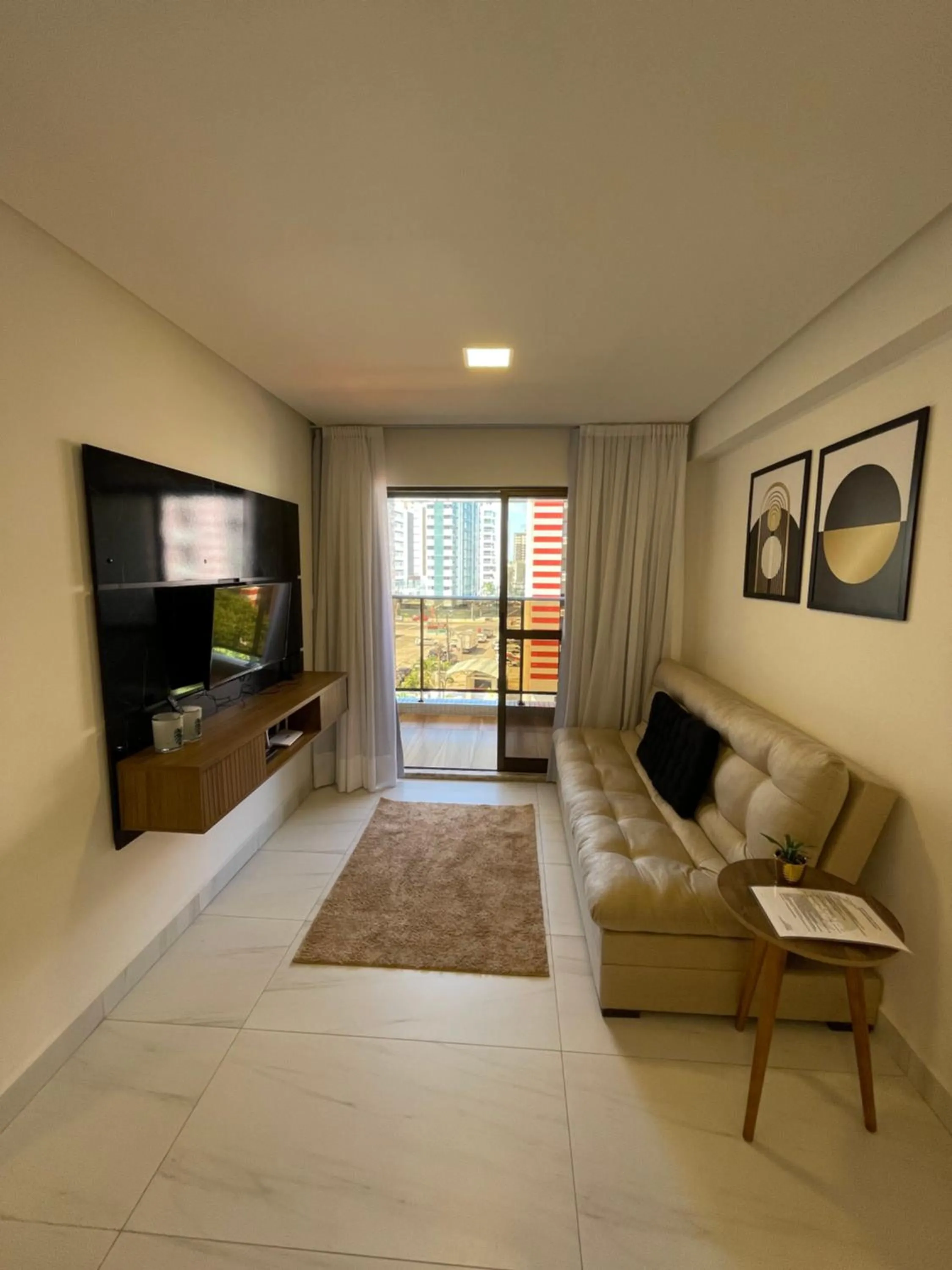 Branco Haus - Pé na areia do Bessa