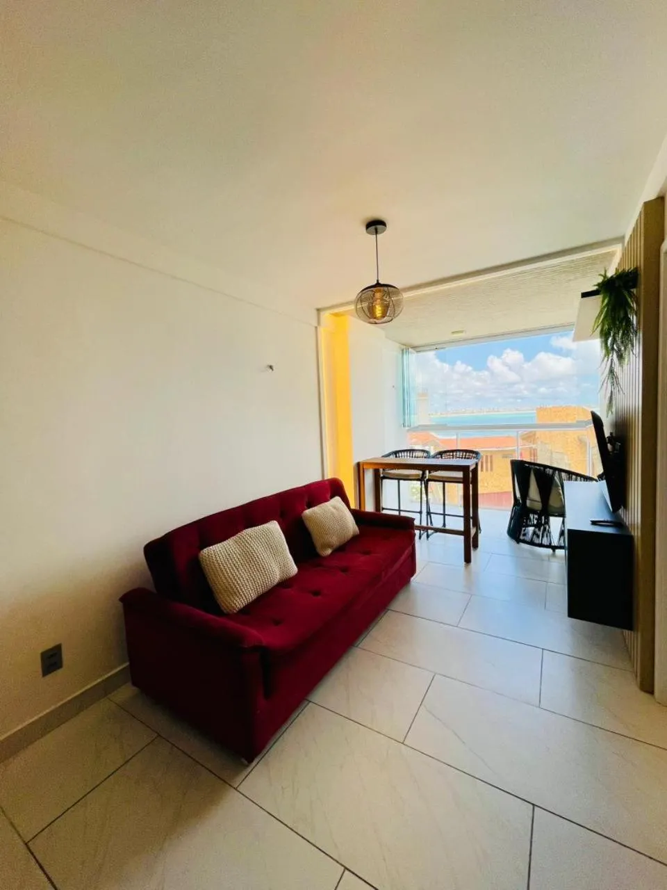 Branco Haus - Pé na areia do Bessa