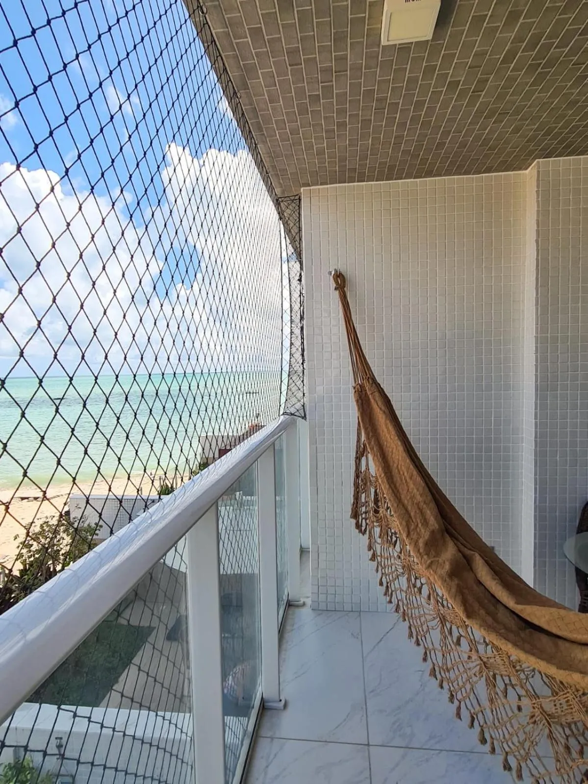 Branco Haus - Pé na areia do Bessa