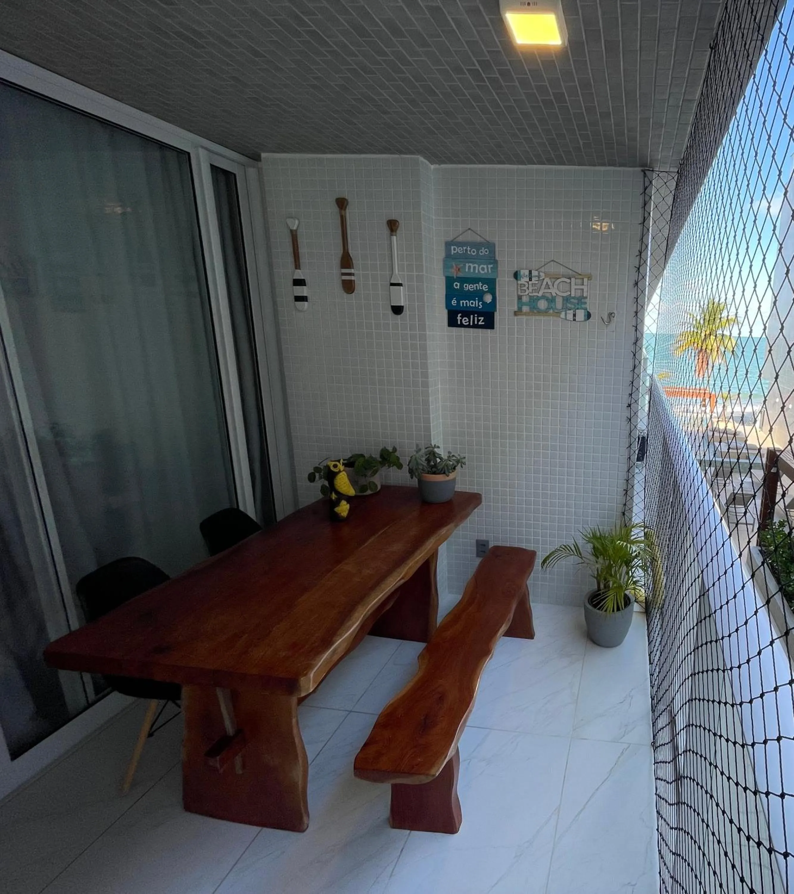 Branco Haus - Pé na areia do Bessa