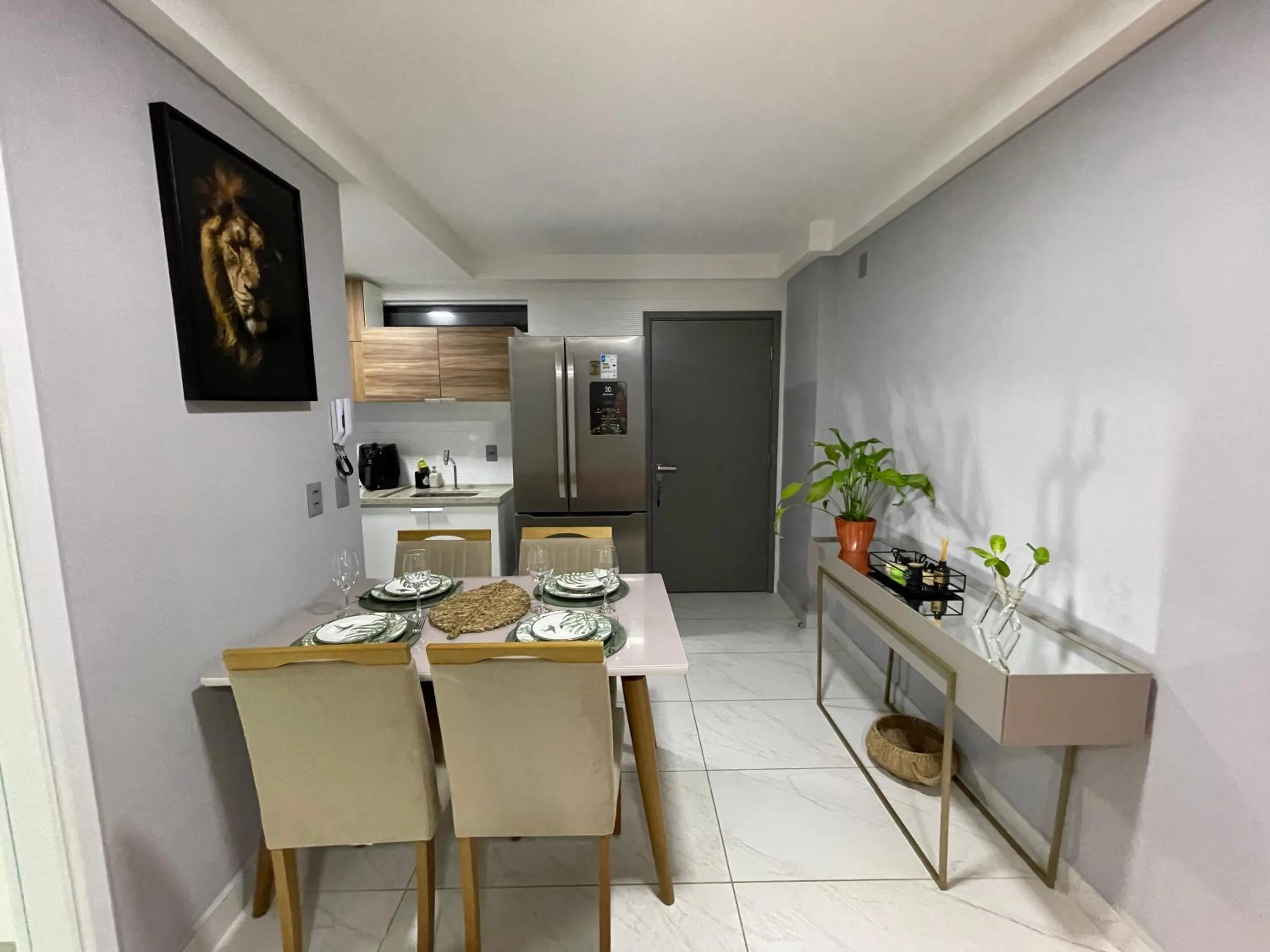 Branco Haus - Pé na areia do Bessa