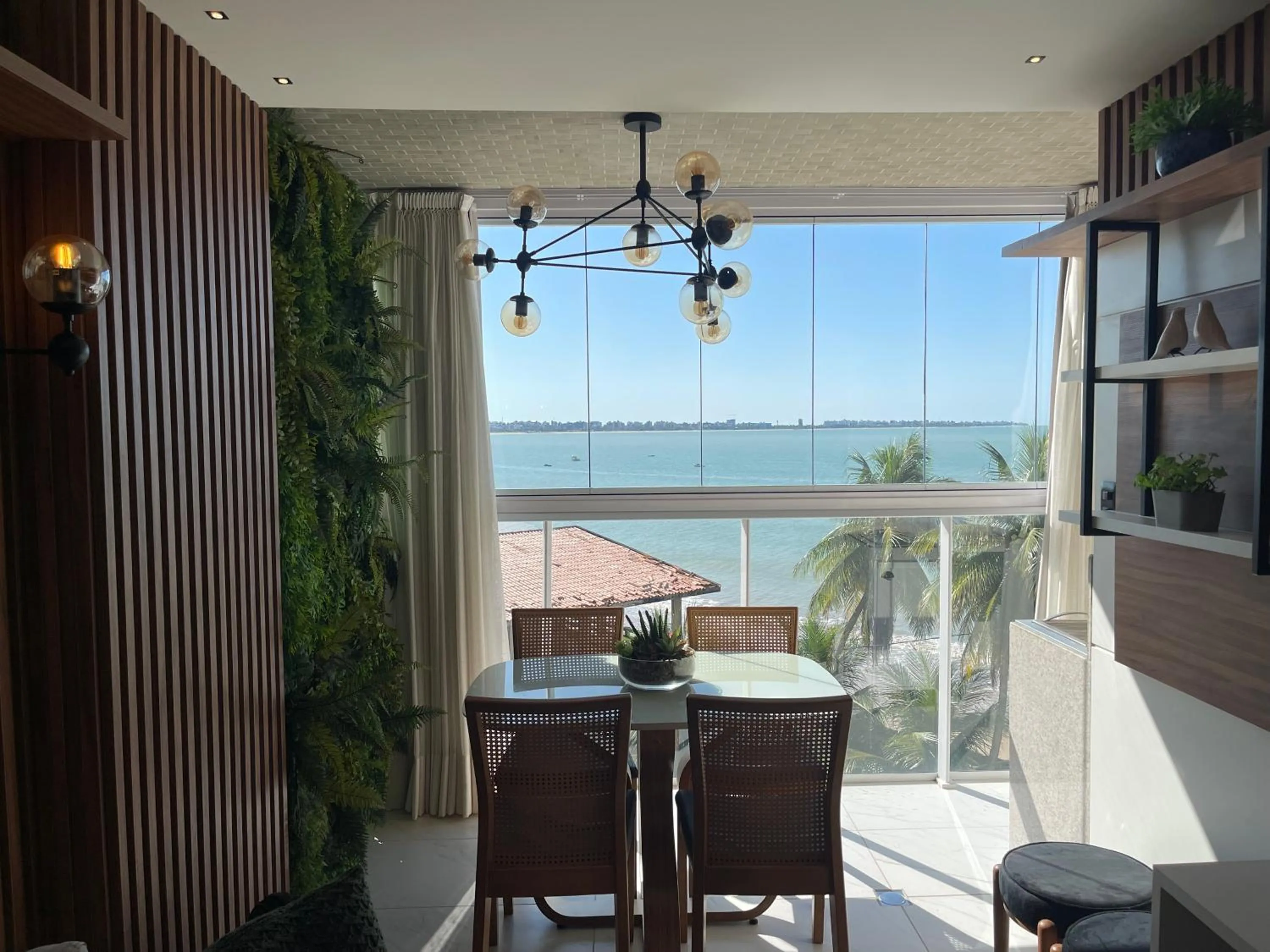 Branco Haus - Pé na areia do Bessa