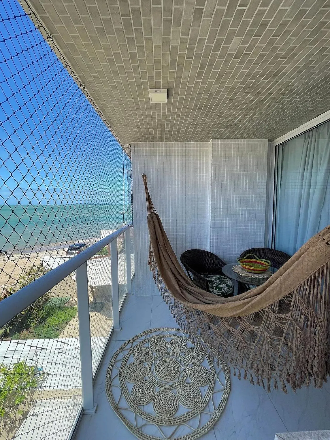 Branco Haus - Pé na areia do Bessa