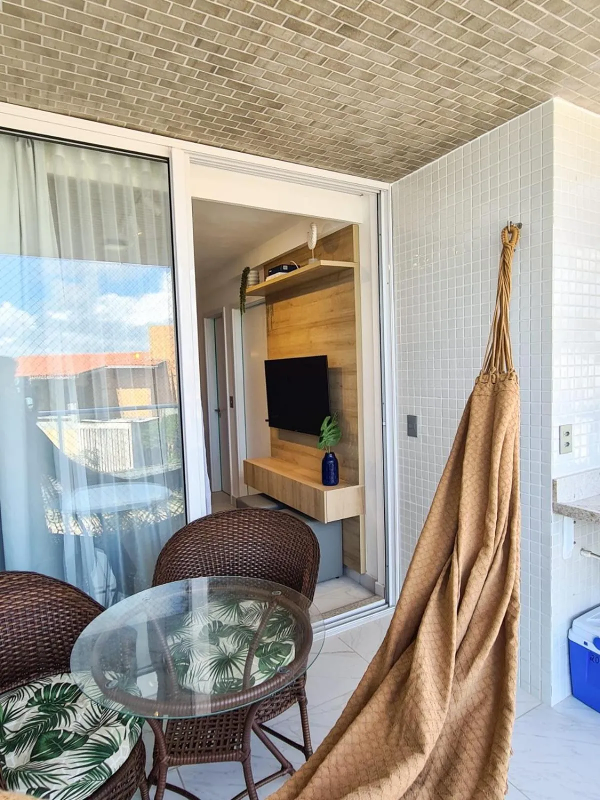 Branco Haus - Pé na areia do Bessa