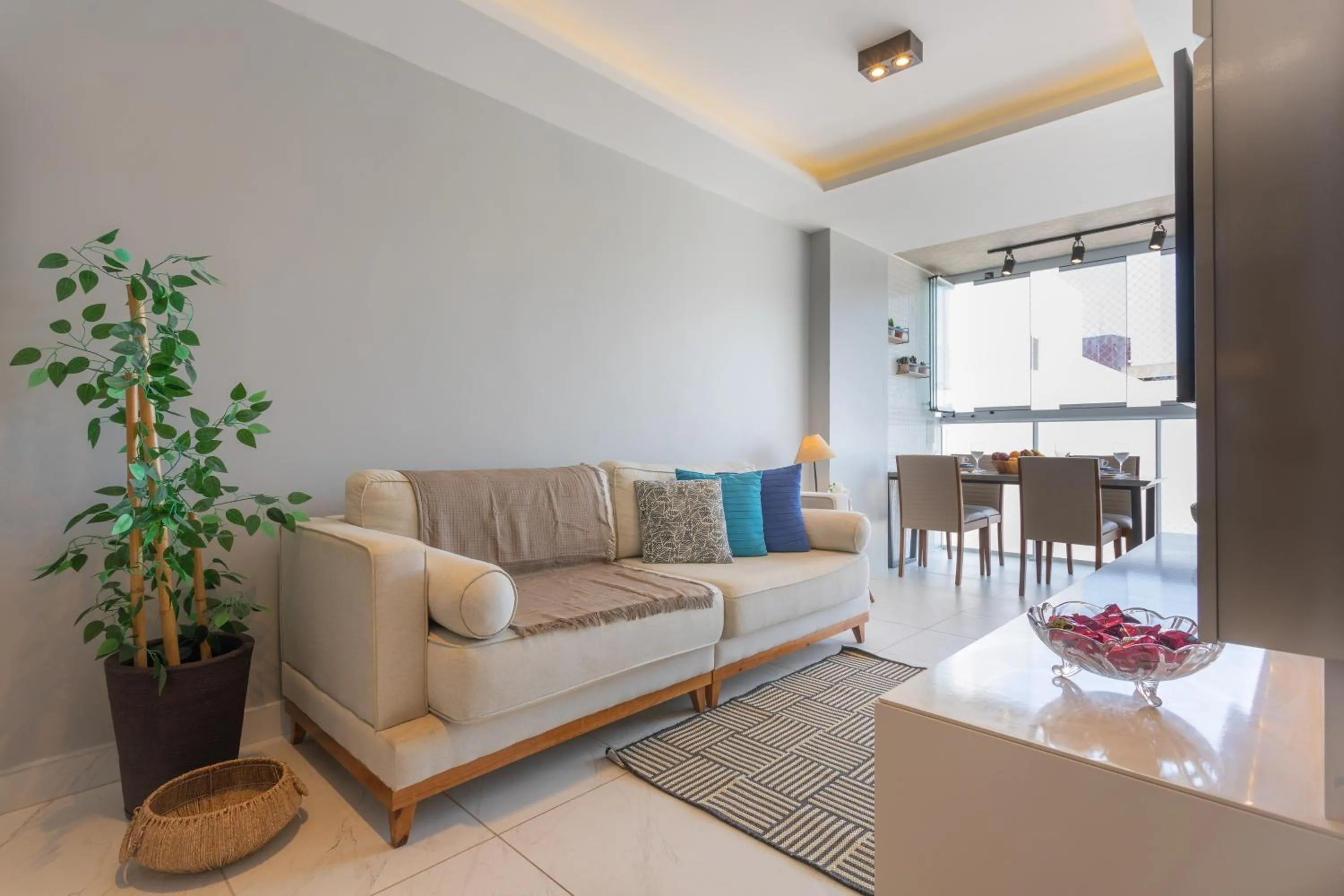 Branco Haus - Pé na areia do Bessa