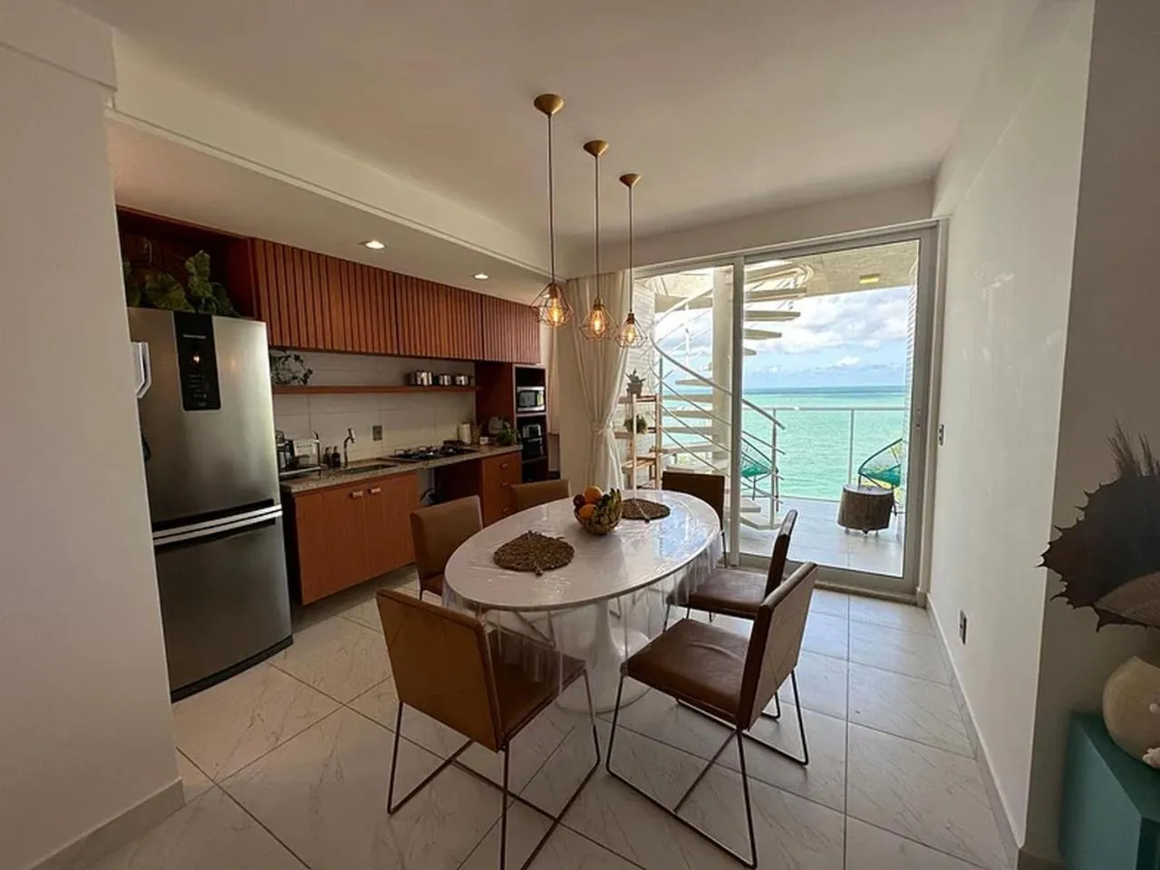 Branco Haus - Pé na areia do Bessa