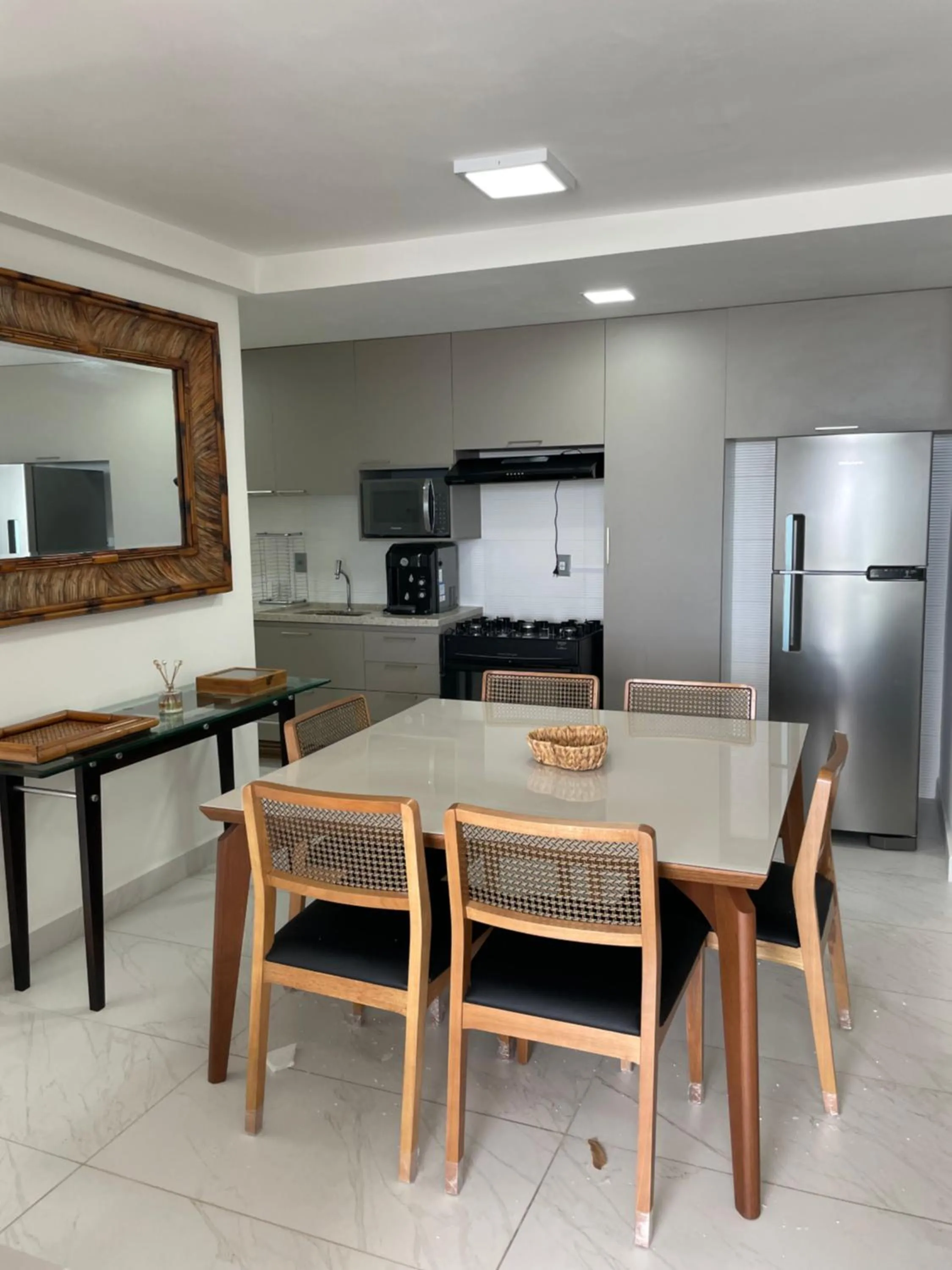 Branco Haus - Pé na areia do Bessa