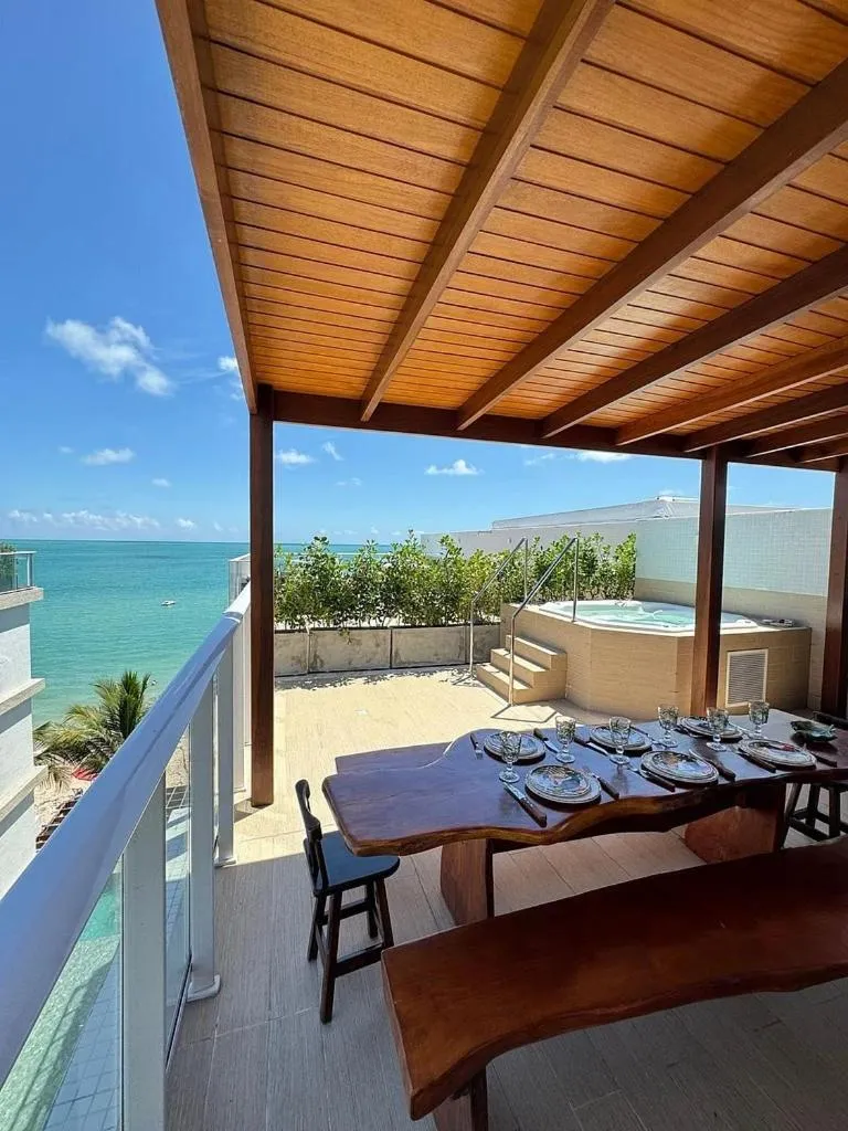Branco Haus - Pé na areia do Bessa