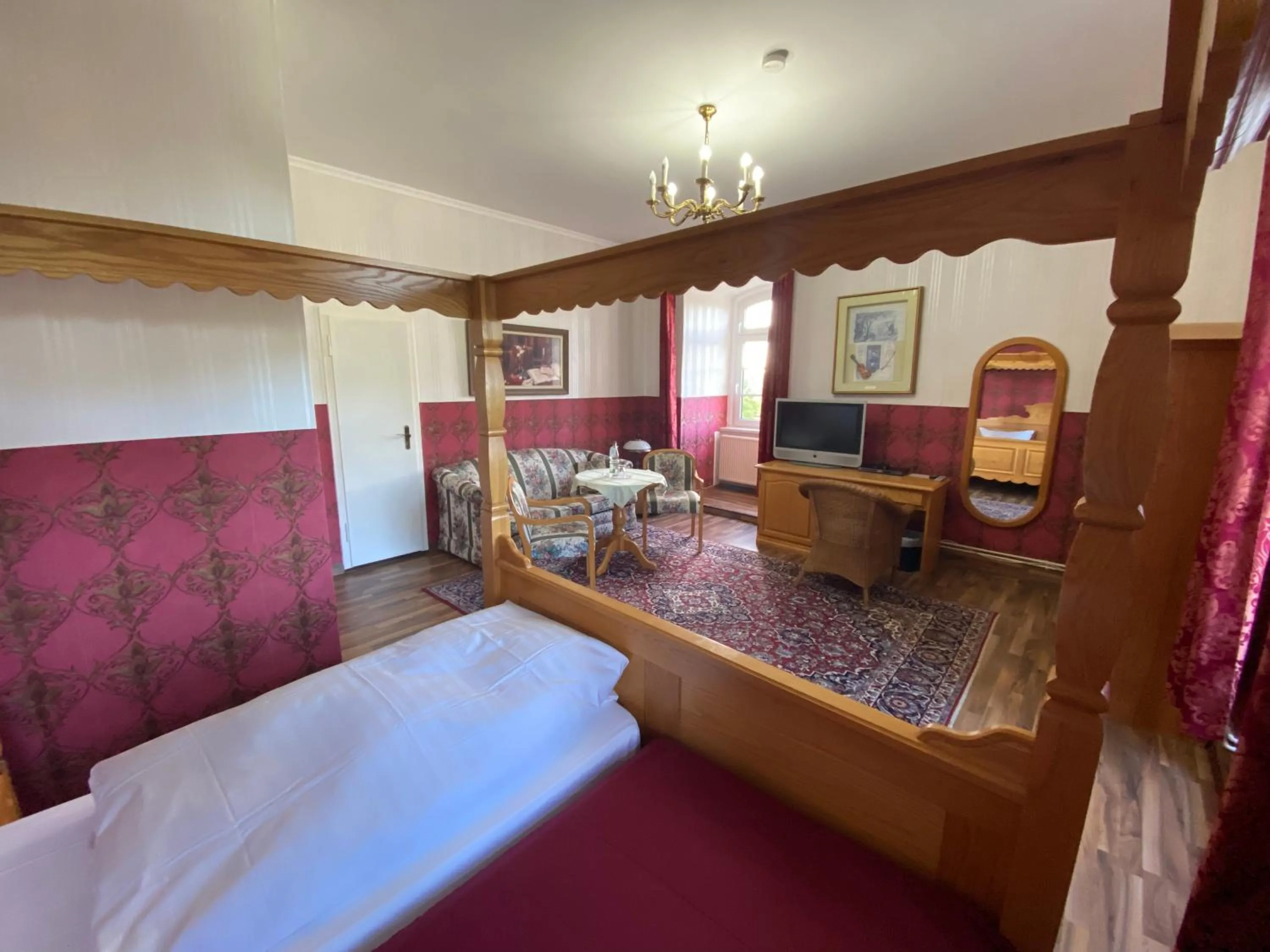 Photo of the whole room, Bed in Jagdschloss lalendorf