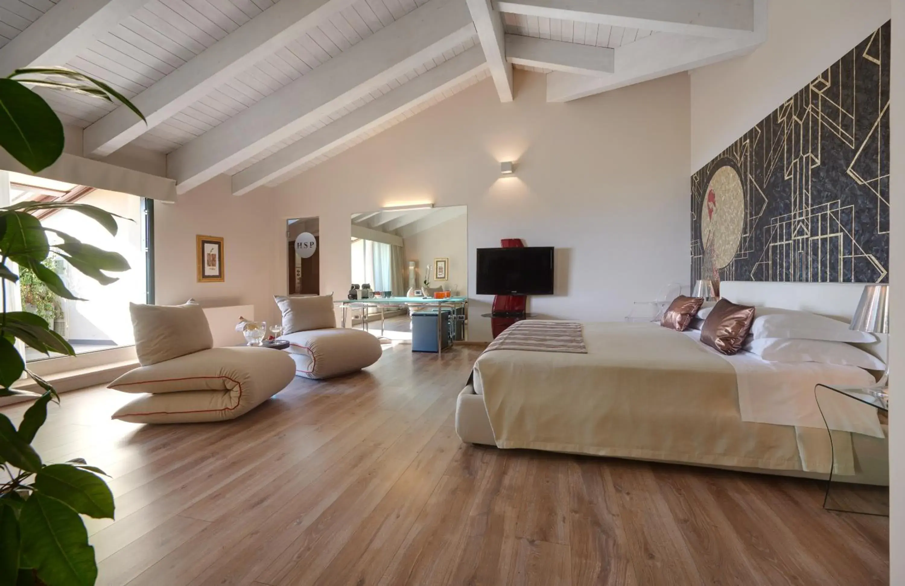 Living room, Bed in Hotel Ristorante Sogno