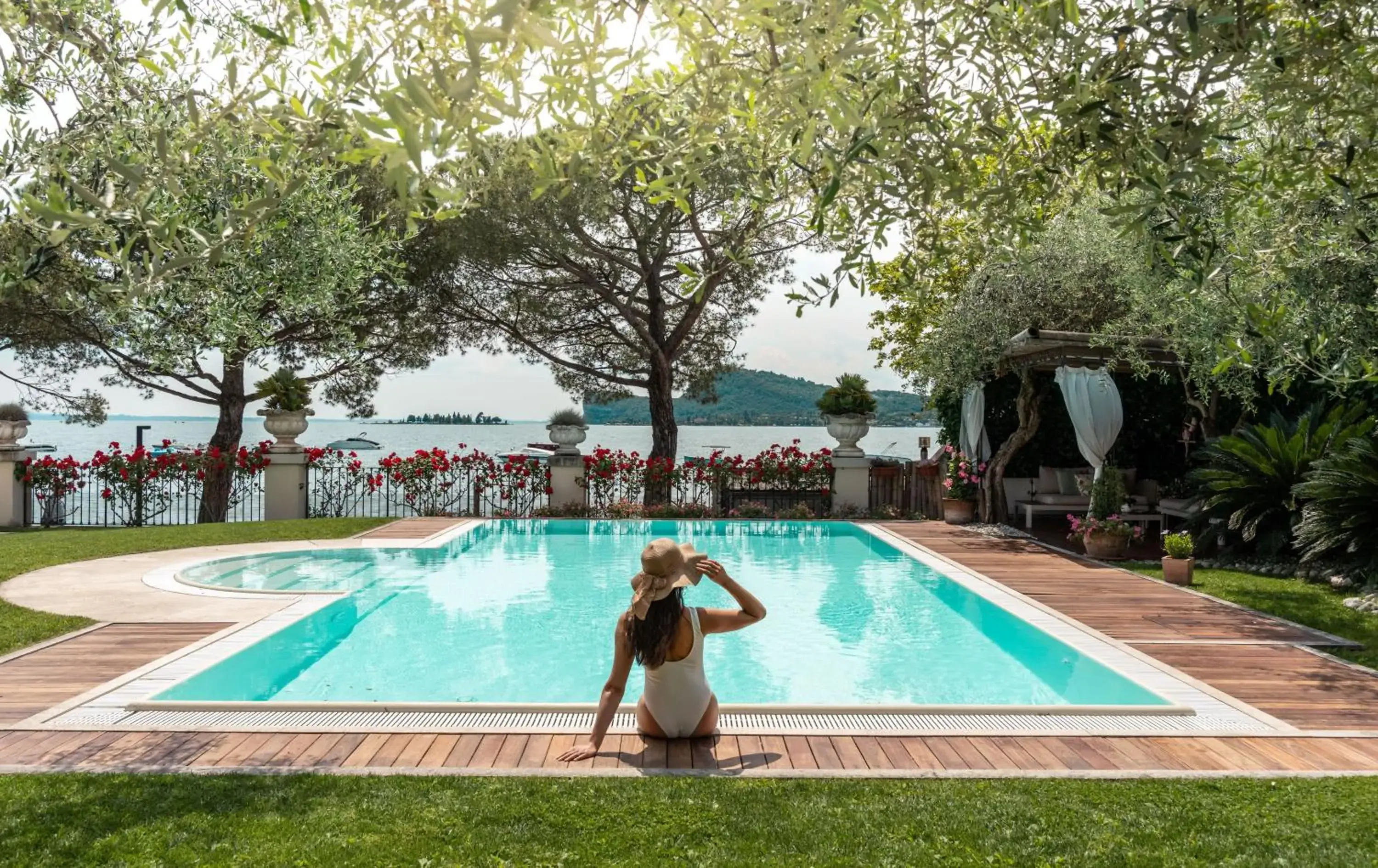 Lake view, Swimming Pool in Hotel Ristorante Sogno