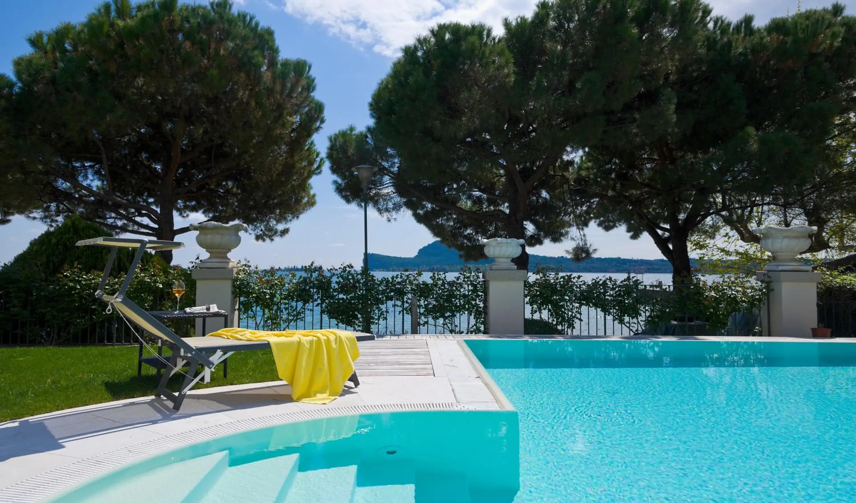 Garden, Swimming Pool in Hotel Ristorante Sogno