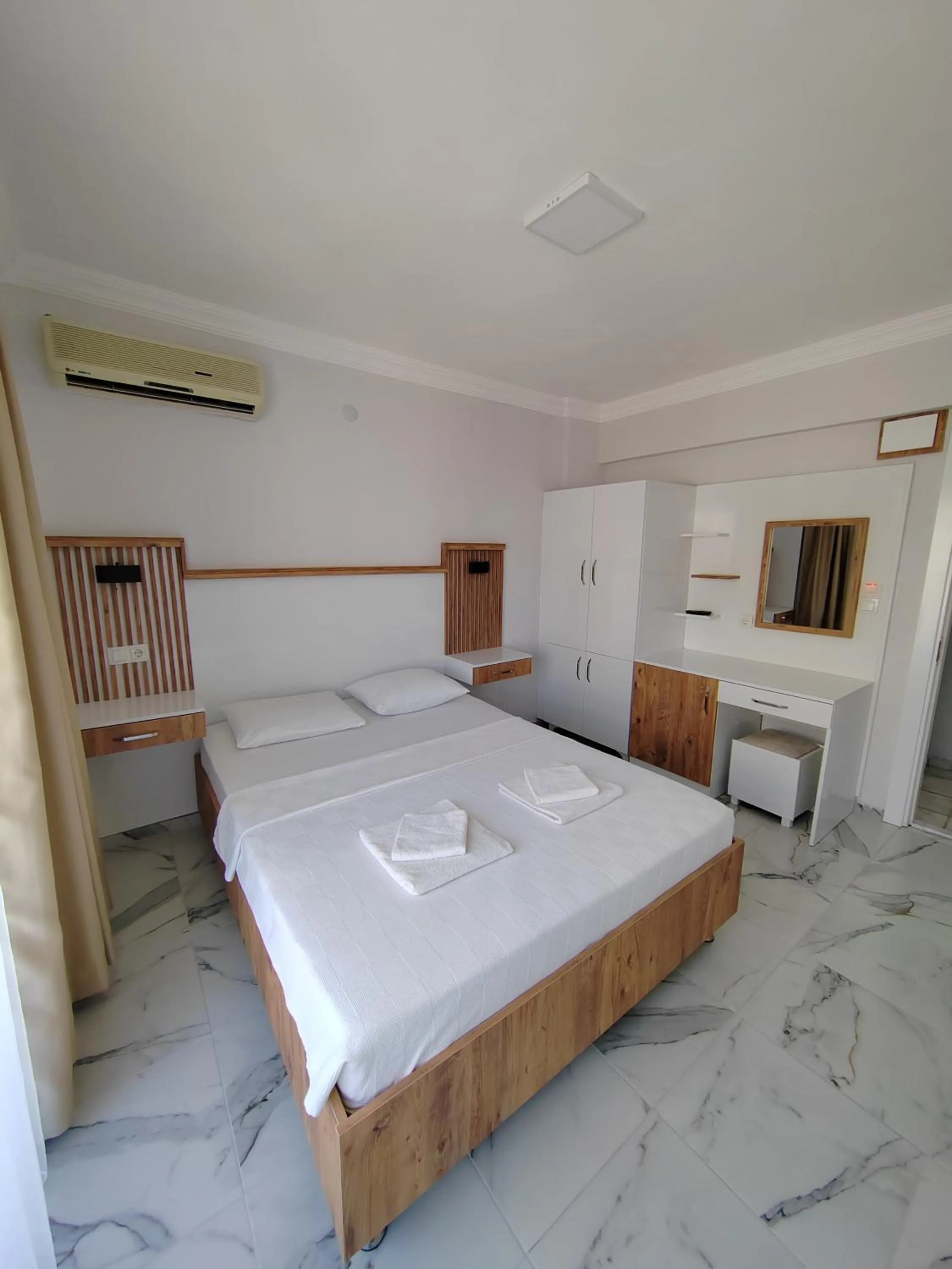Photo of the whole room, Bed in ALİBABAM APART OTEL