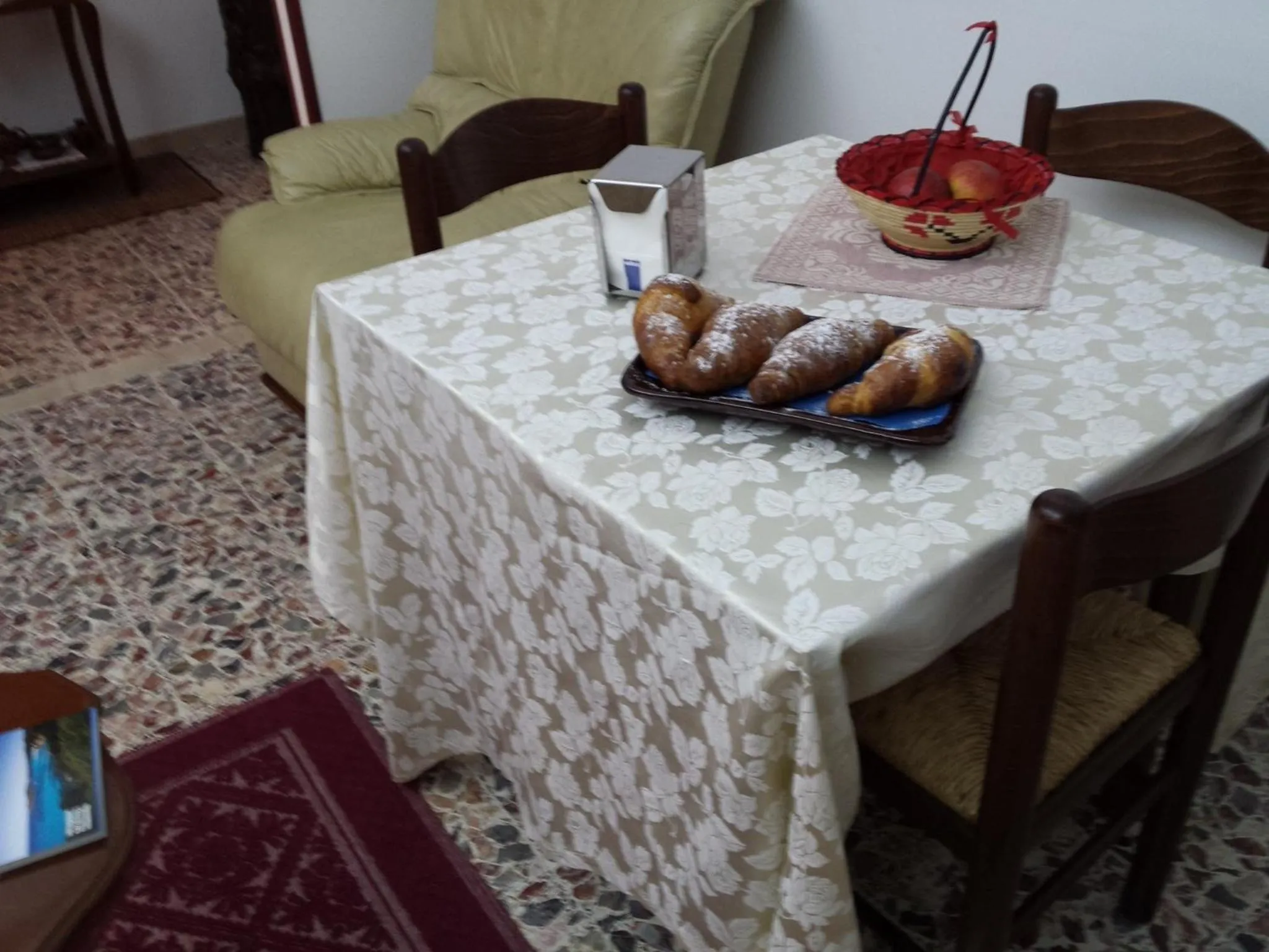 Decorative detail in B&B Santa Gilla