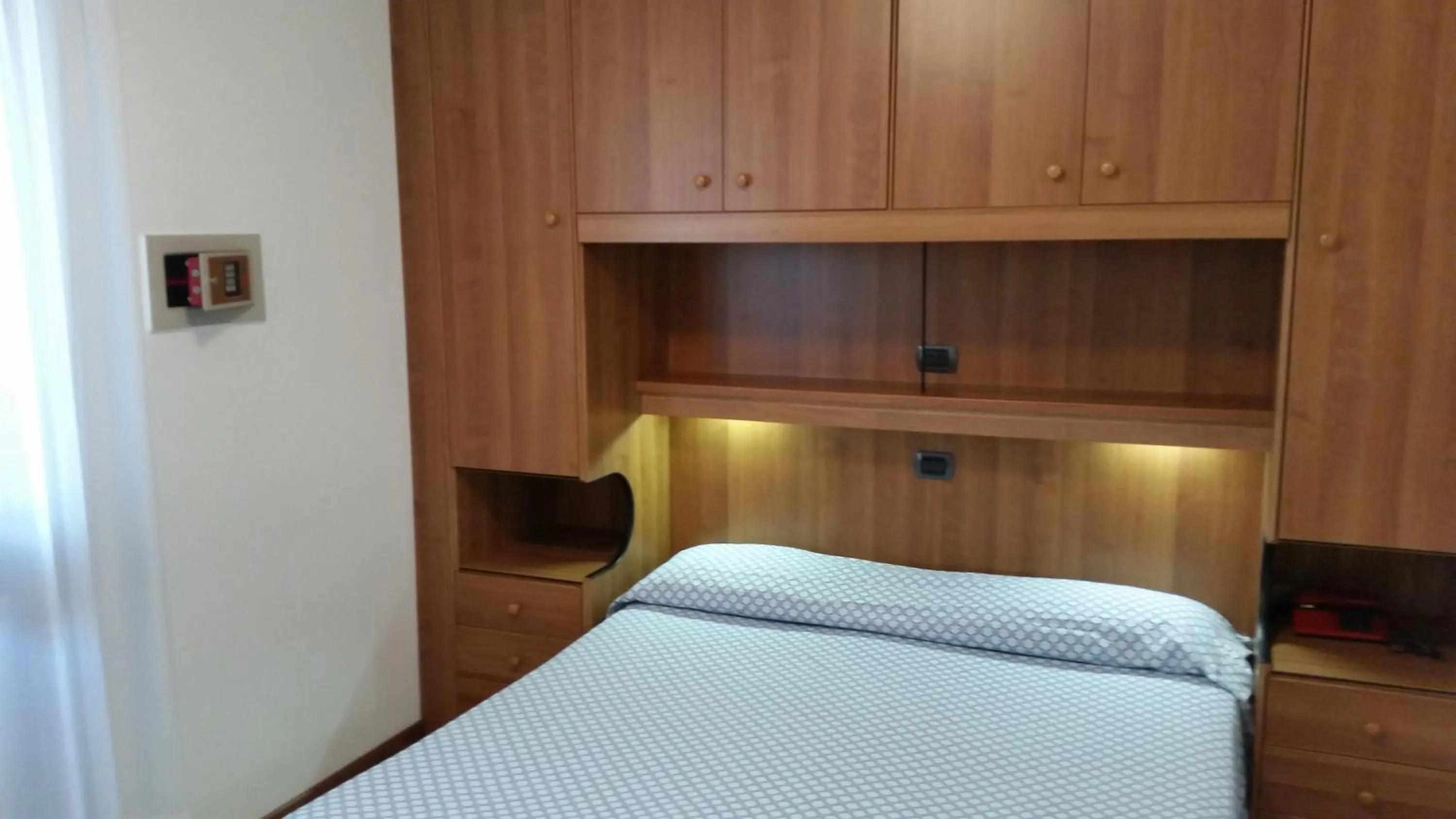 Photo of the whole room, Bed in Hotel Acapulco