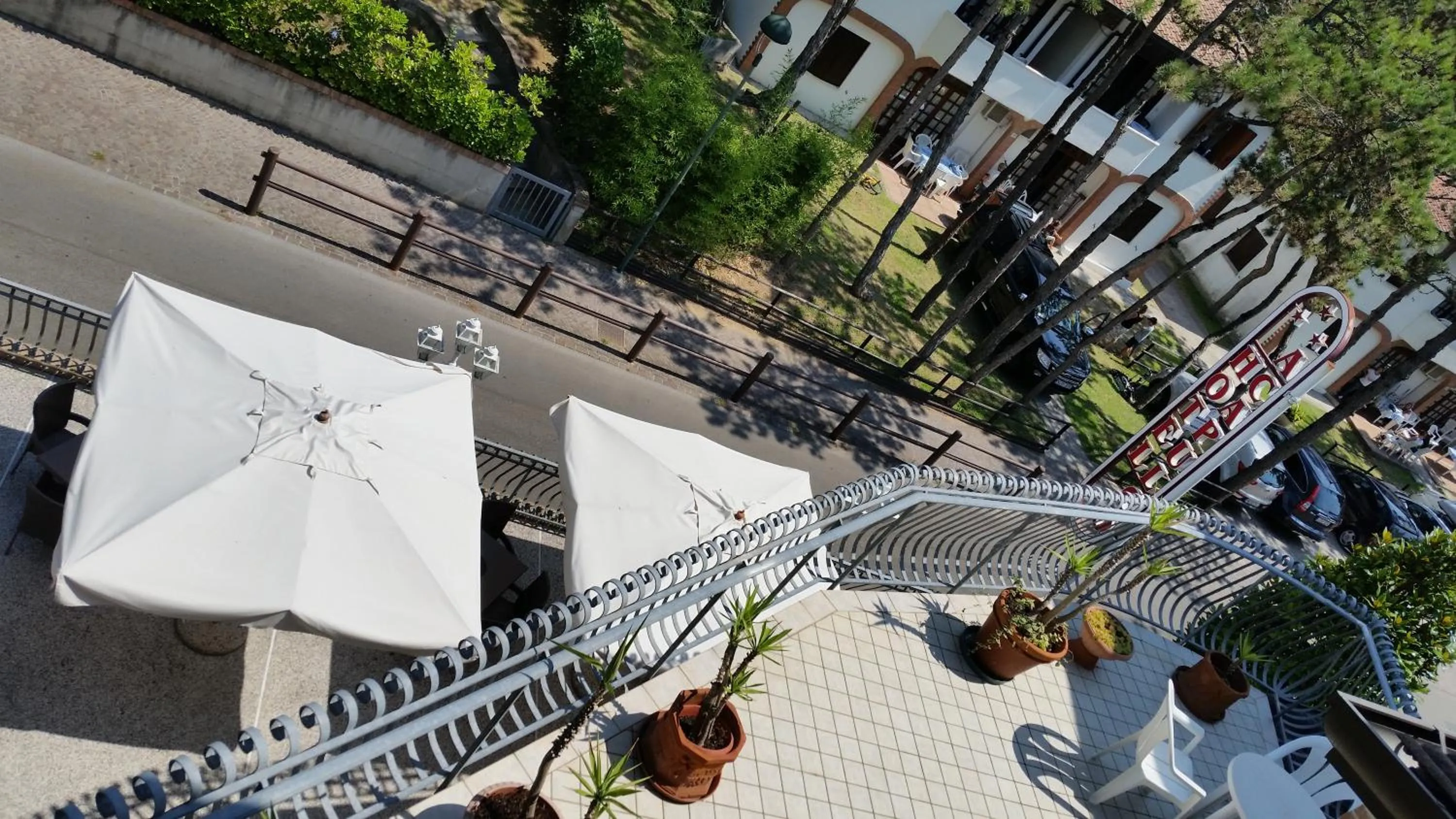 Decorative detail in Hotel Acapulco