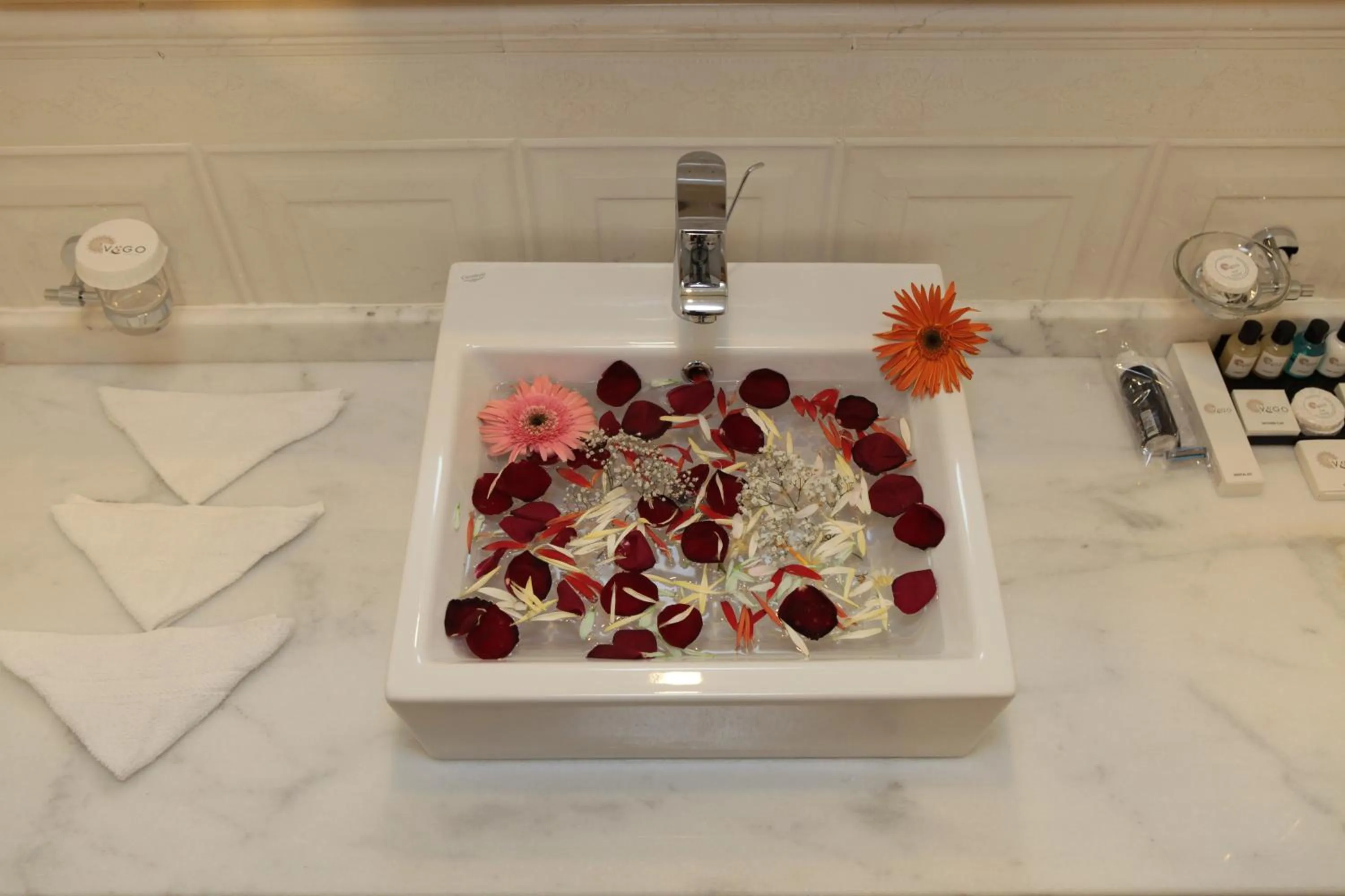 Bathroom in Vego Hotel