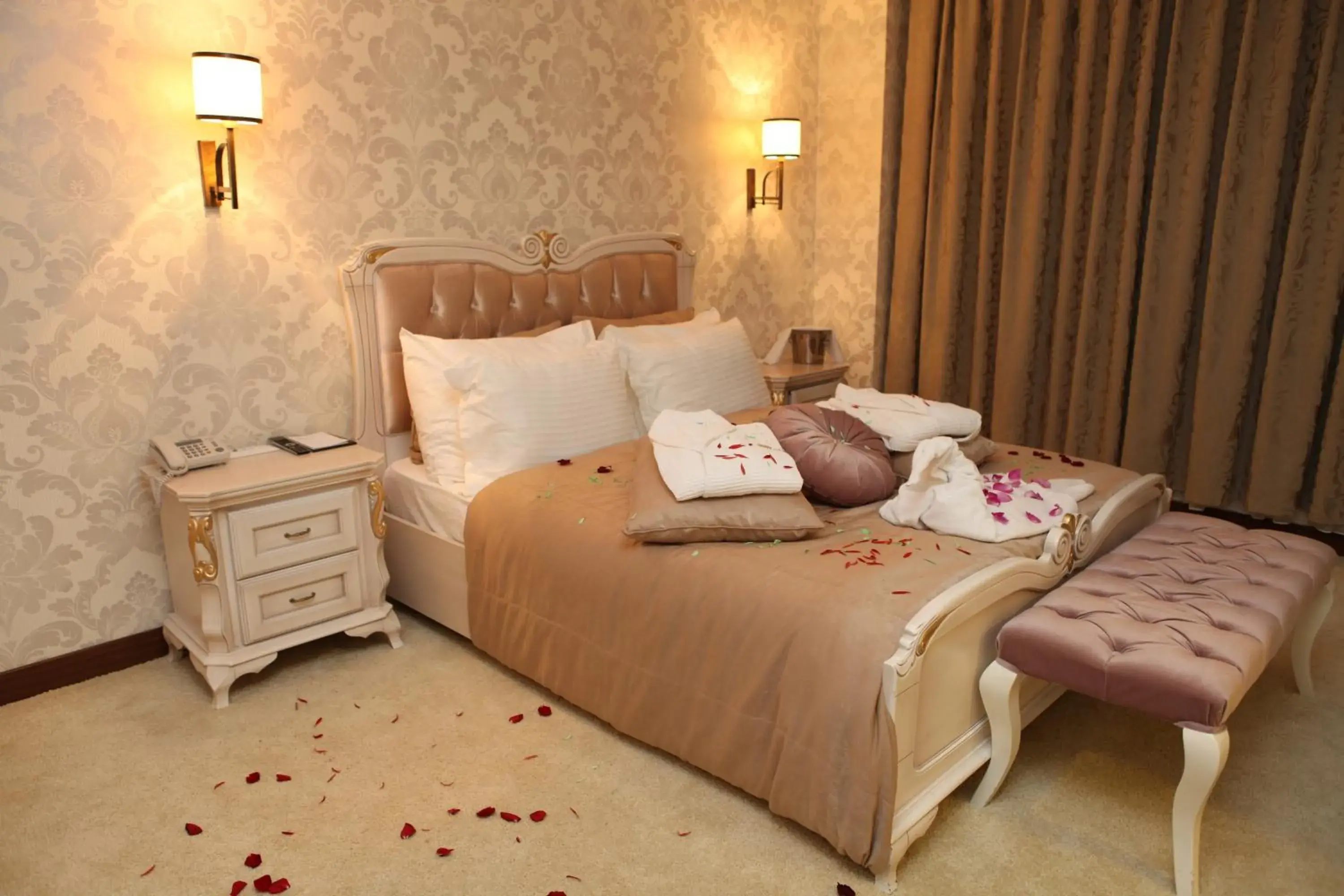 Bedroom, Bed in Vego Hotel Bedroom, Bed in Vego Hotel