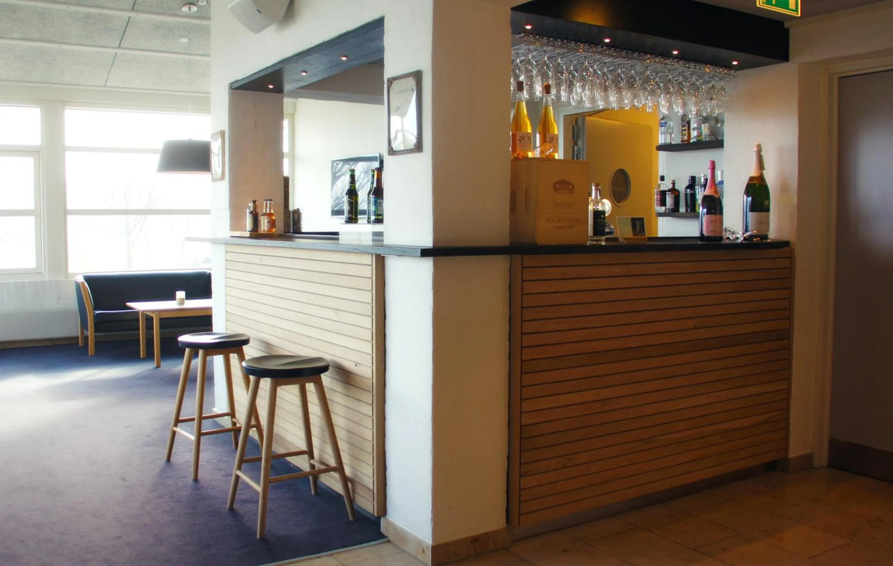 Lounge or bar in HORISONT Hotel & Konference