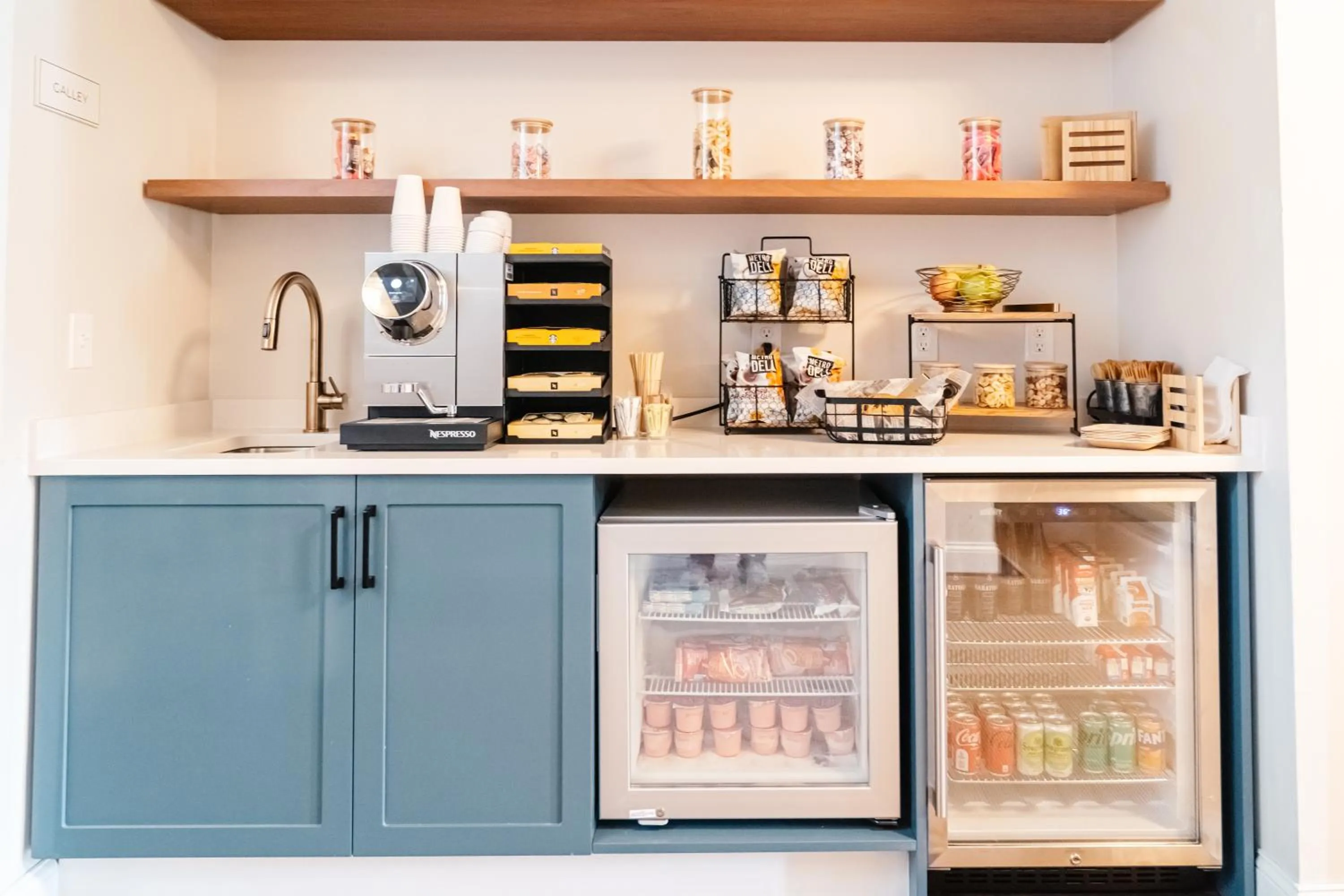 Continental breakfast in The Sagaponack