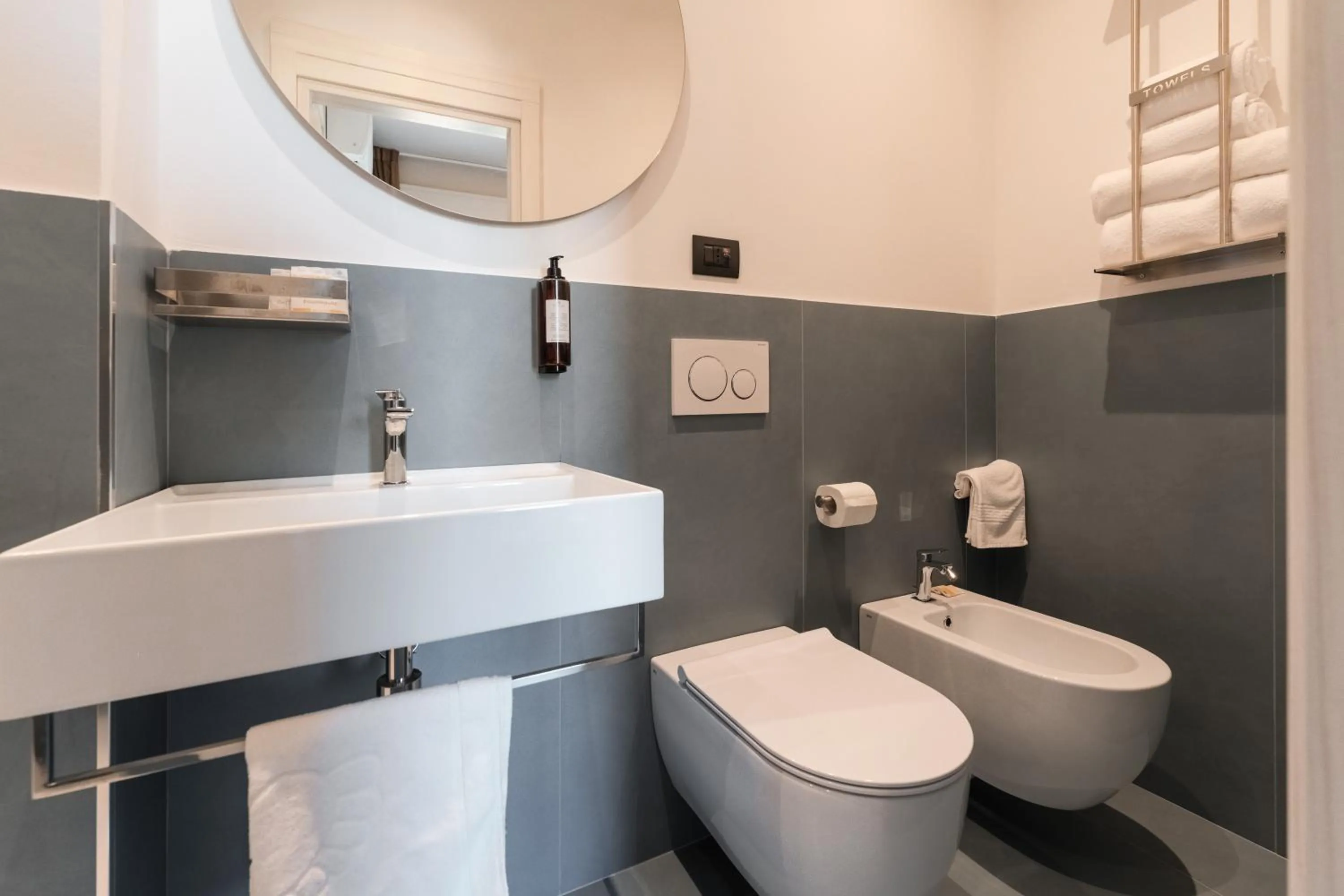 Bathroom in Hotel Stella Del Mare