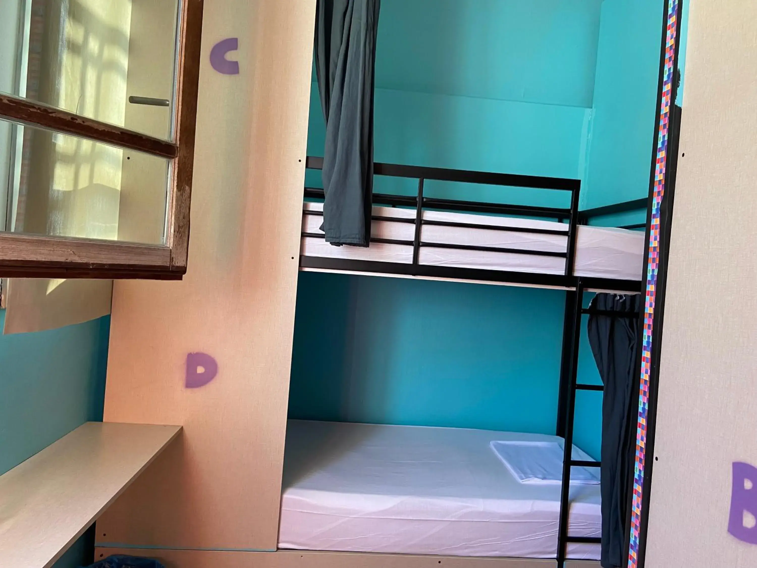 Bed in 4-Bed Female Dormitory Room in Hostel Center Madrid Bed in 4-Bed Female Dormitory Room in Hostel Center Madrid
