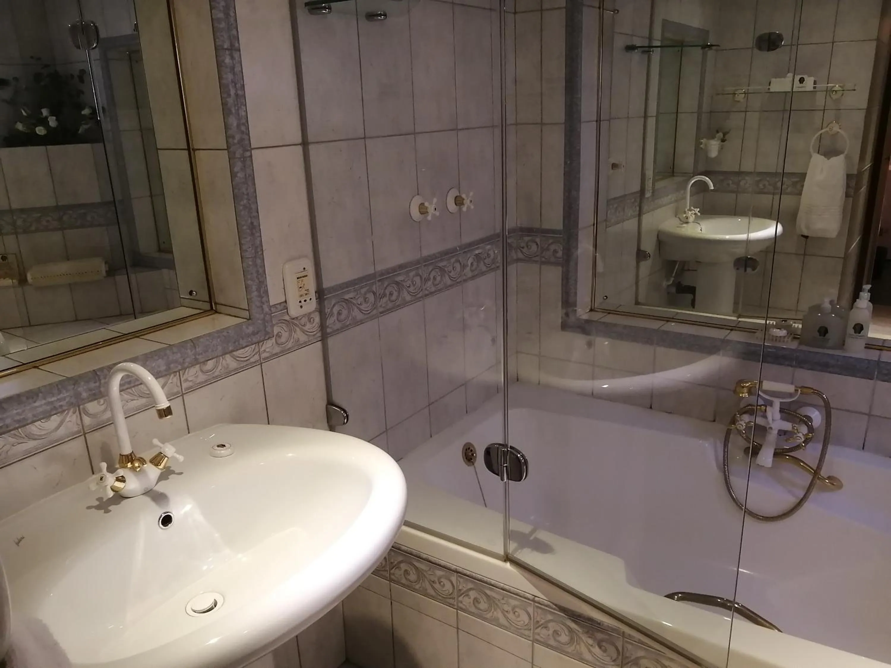 Bathroom in Summerview Boutique Hotel & Conference