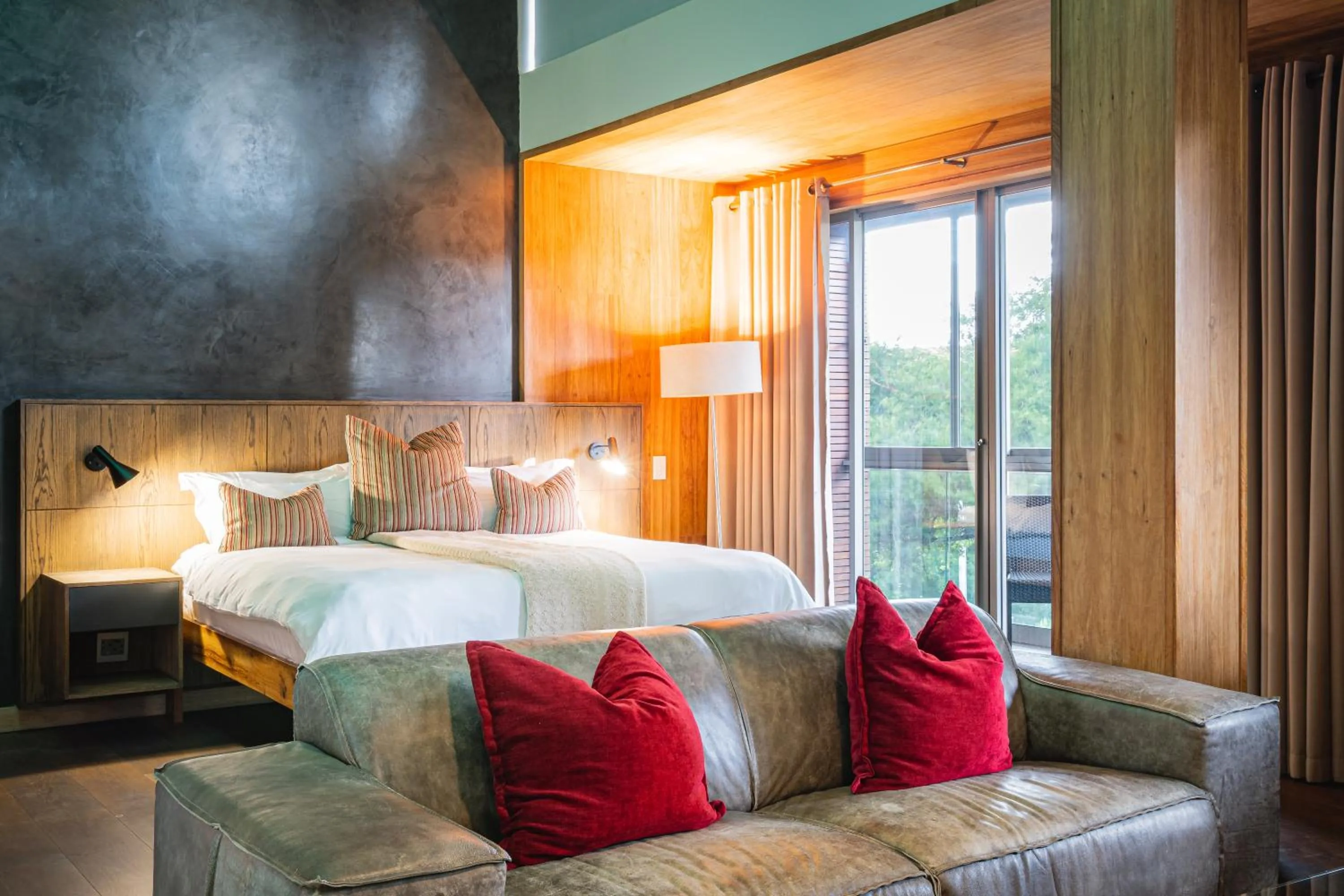 Seating area, Bed in Menlyn Boutique Hotel