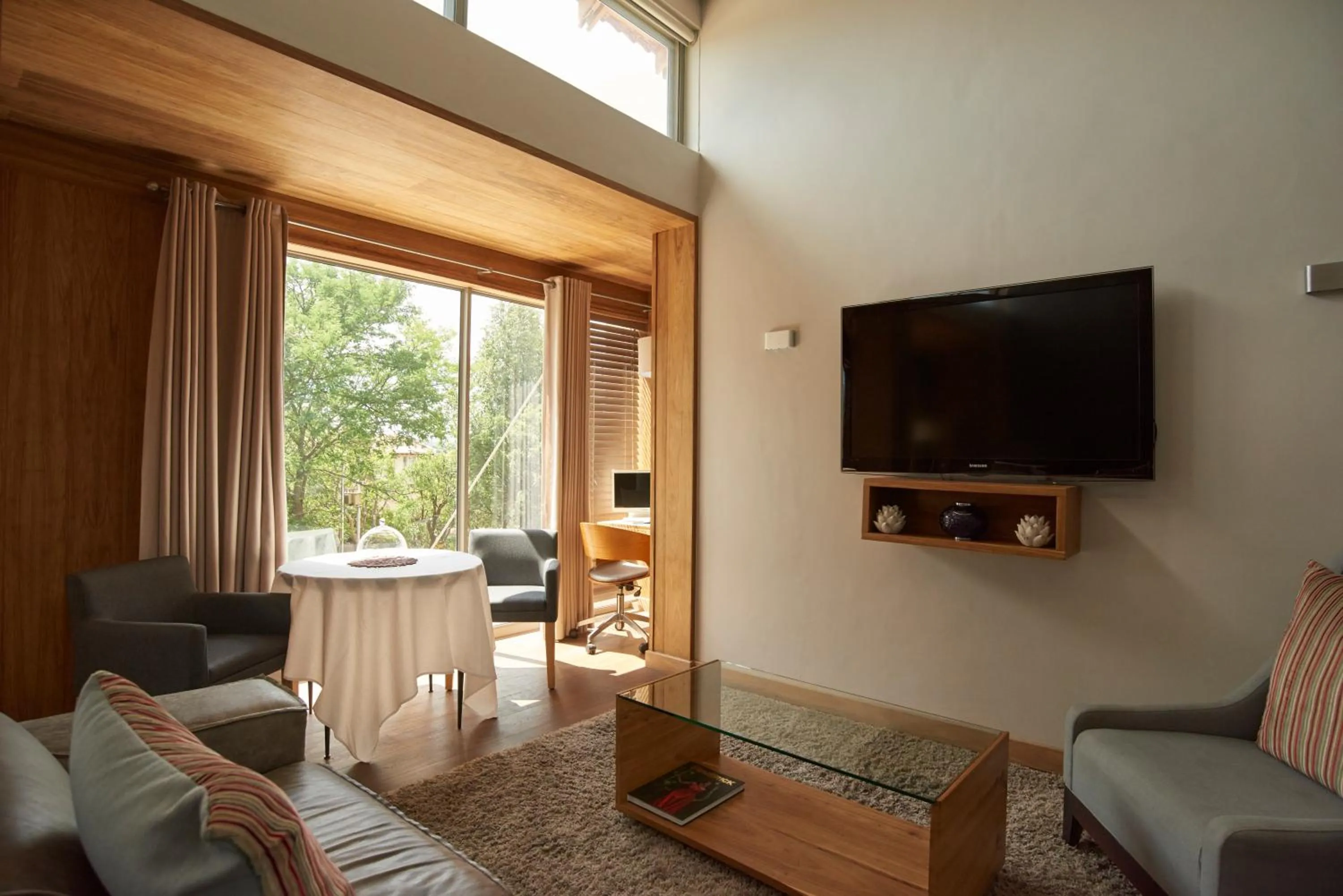 TV and multimedia in Menlyn Boutique Hotel