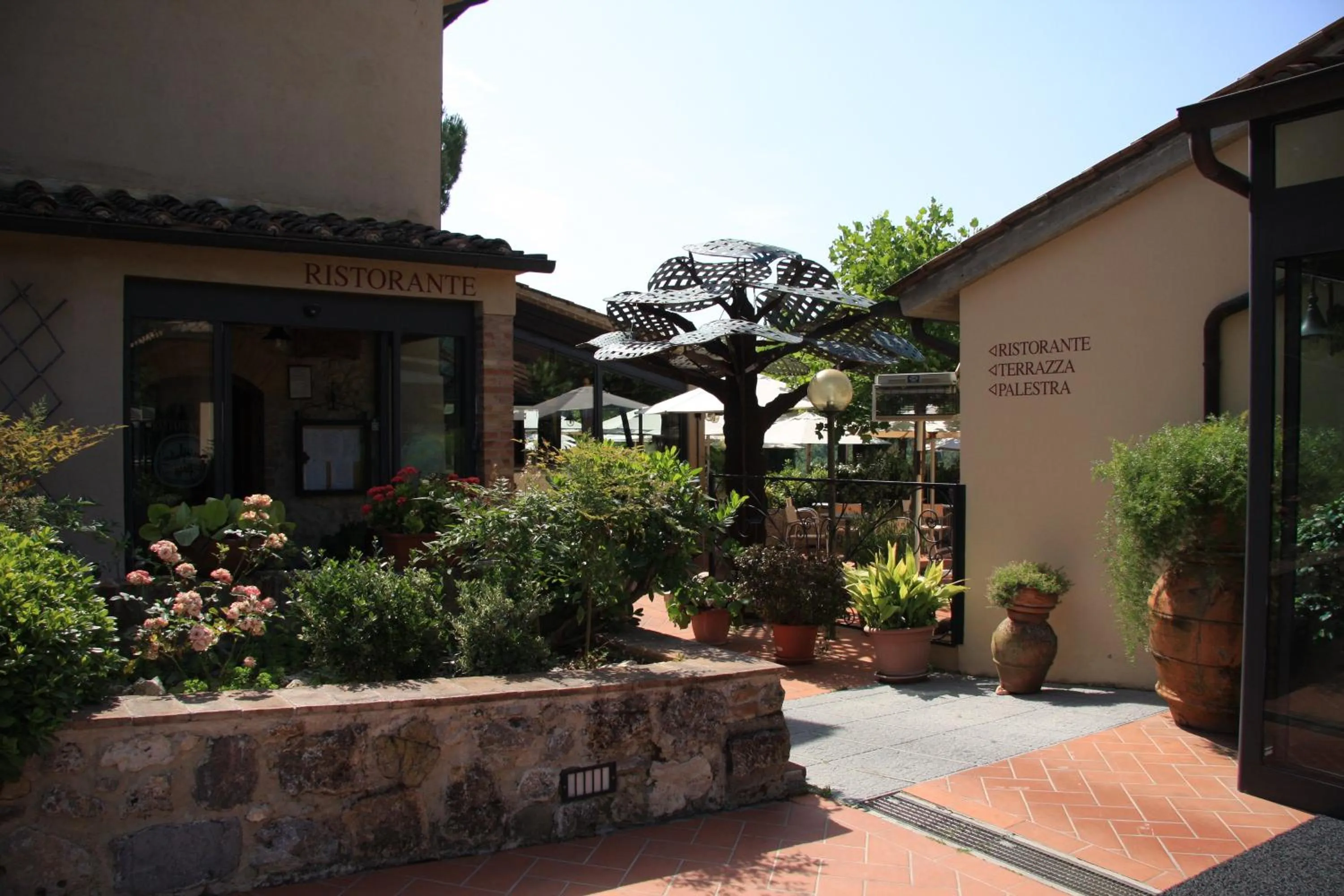 Property building in Hotel Sovestro