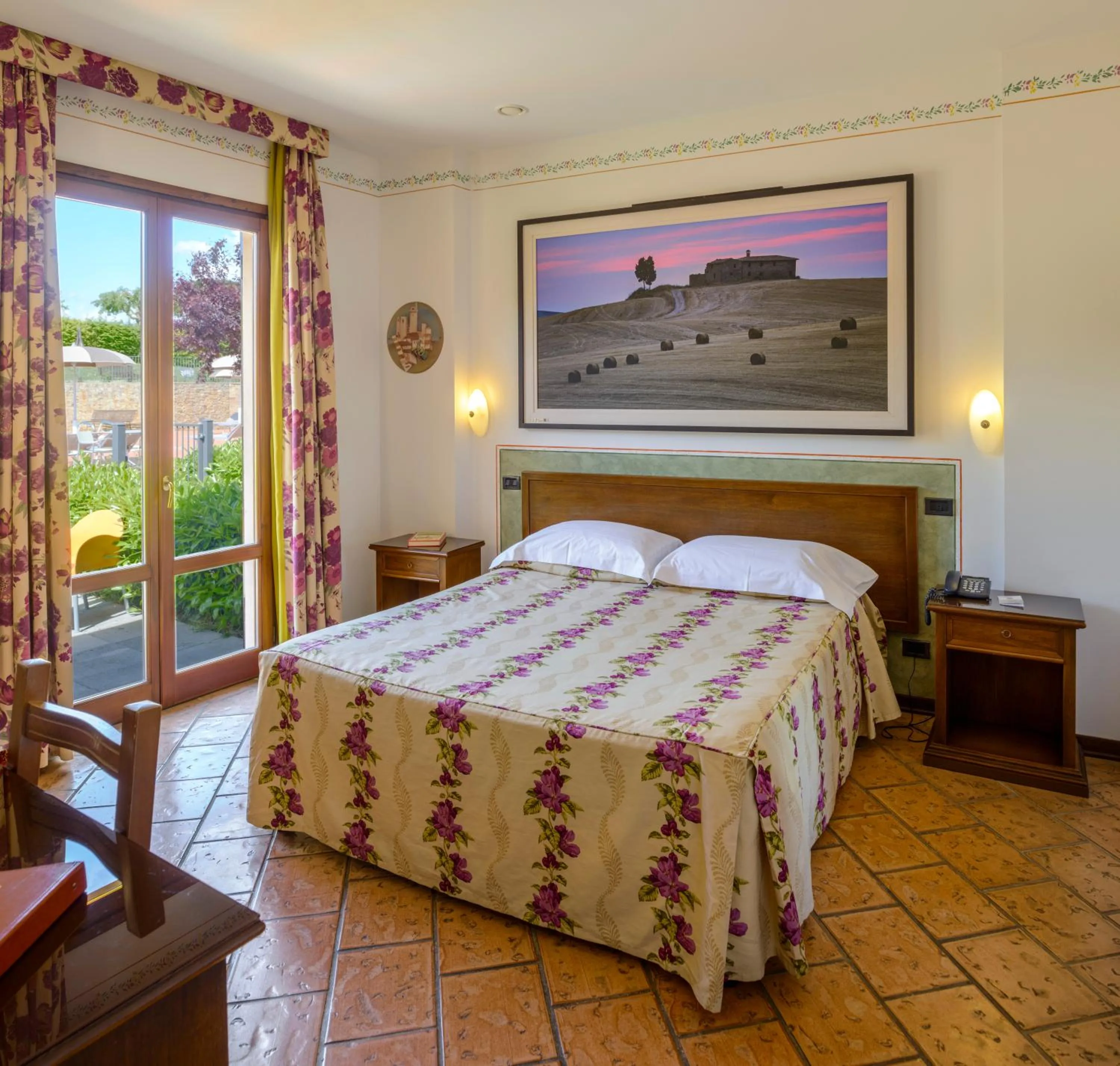 Bed in Hotel Sovestro