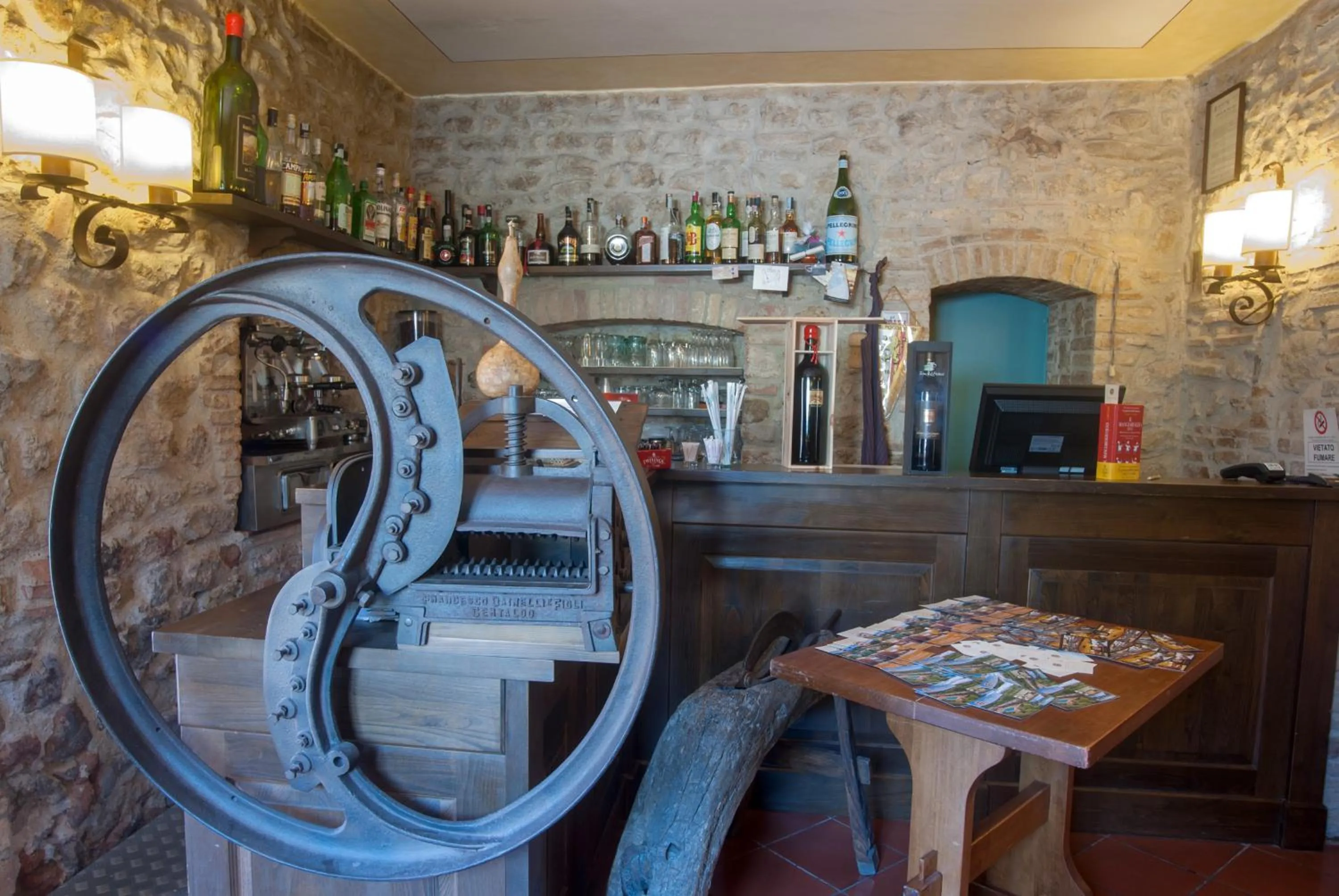 Restaurant/places to eat in Hotel Sovestro