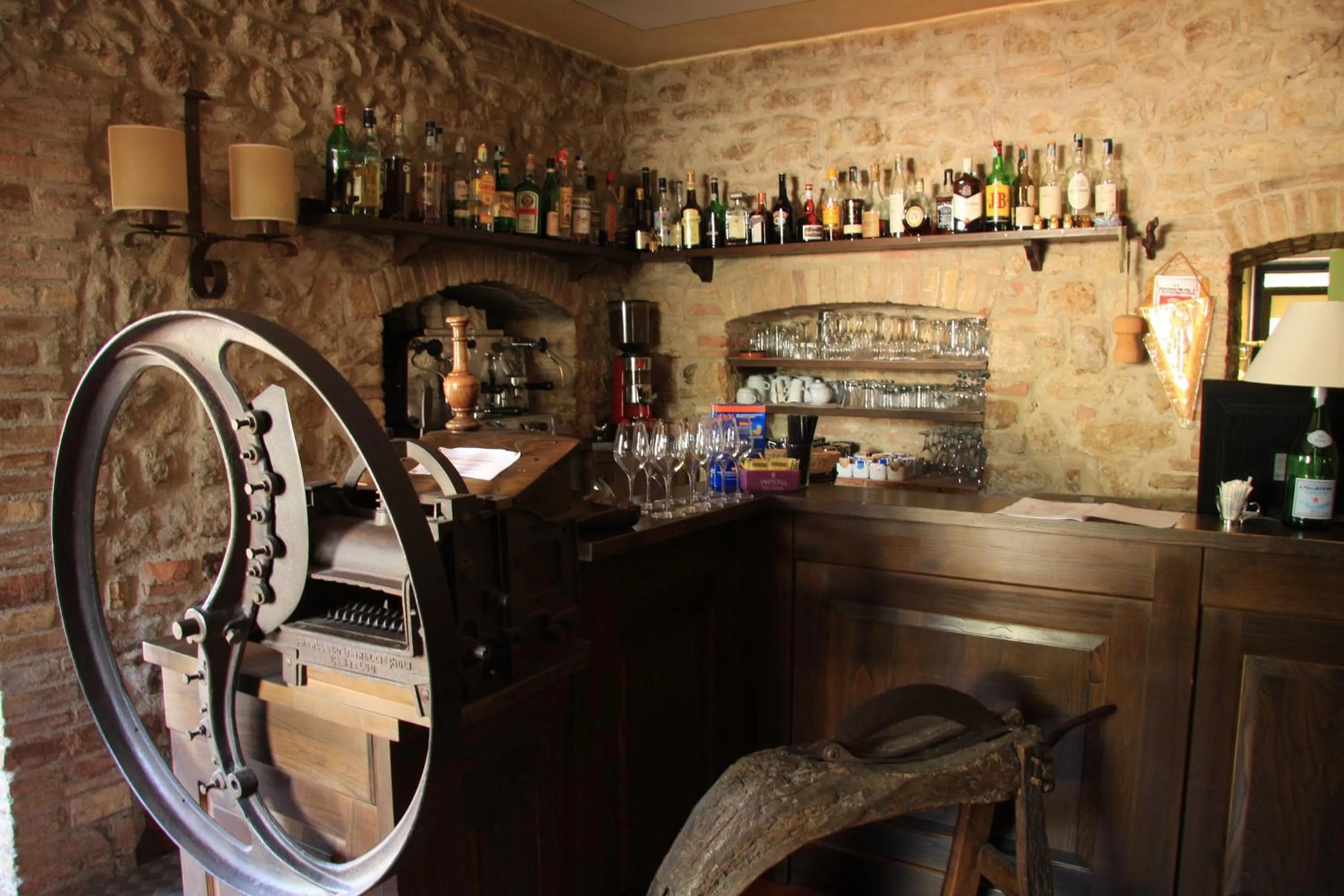 Restaurant/places to eat in Hotel Sovestro