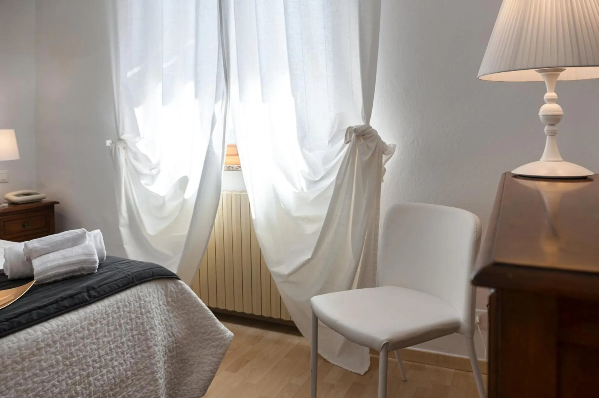 Bedroom, Bed in Hotel Porta Romana di Luce Hotels