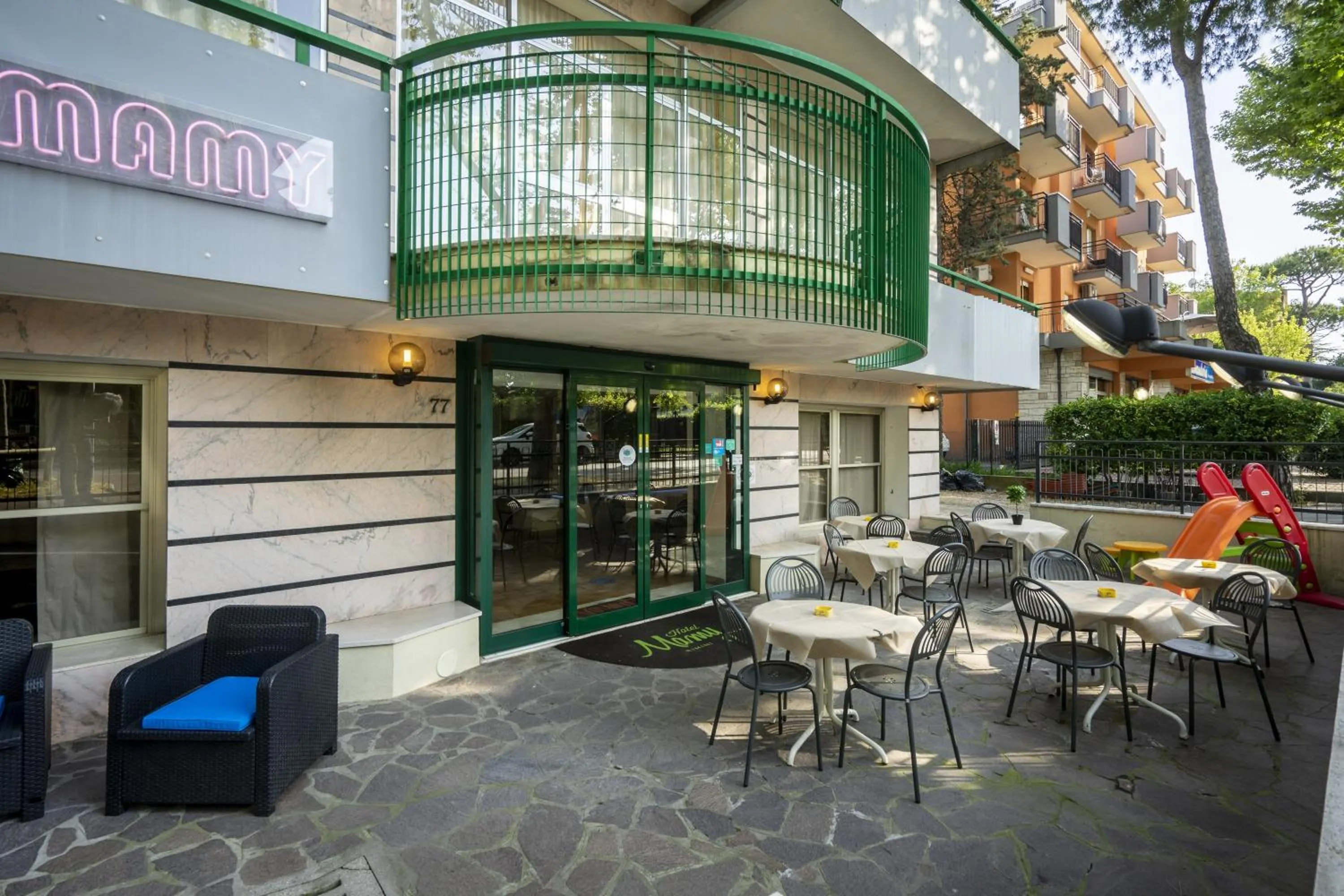 Facade/entrance in Hotel Mamy