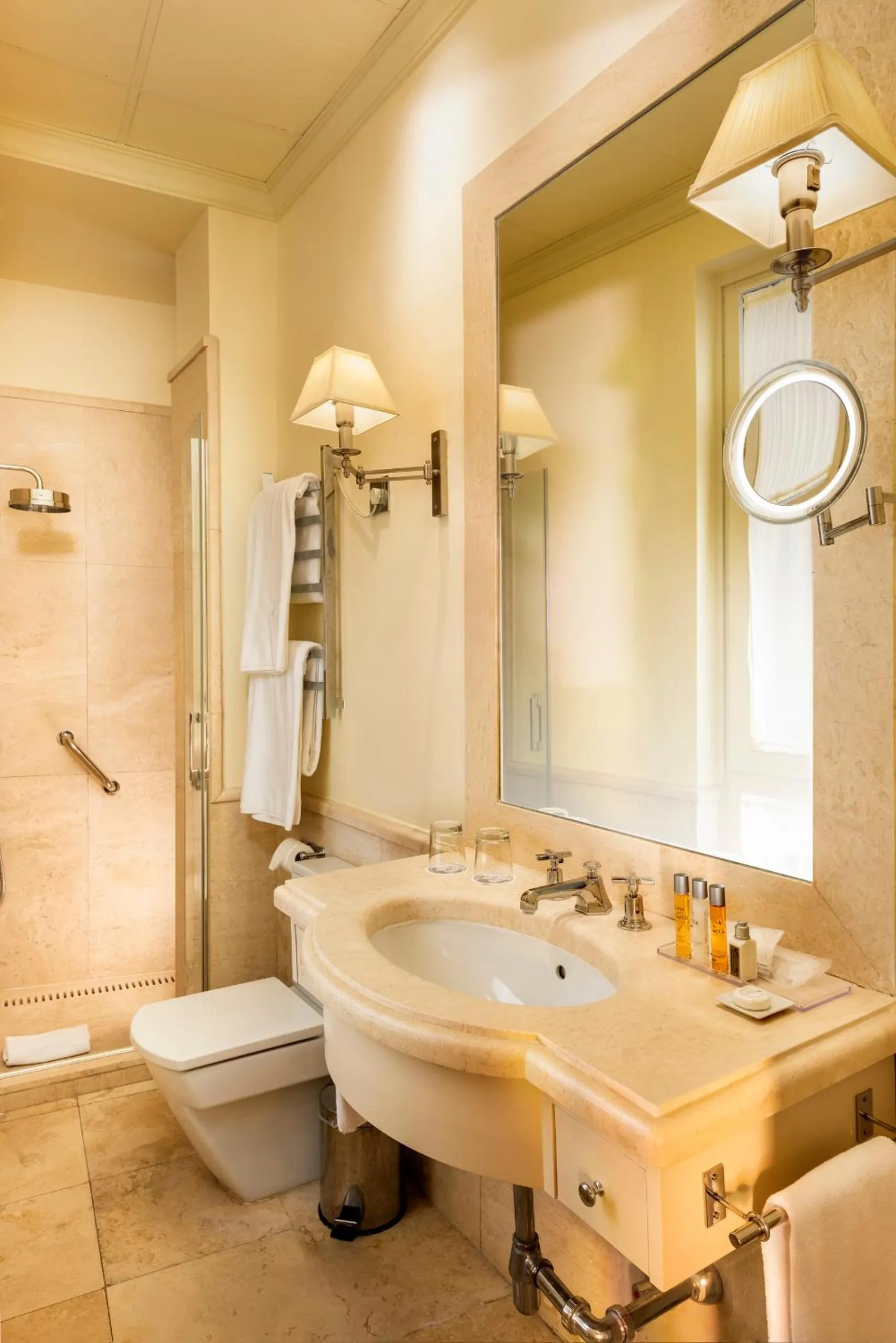 Bathroom in Hotel Casa Del Poeta