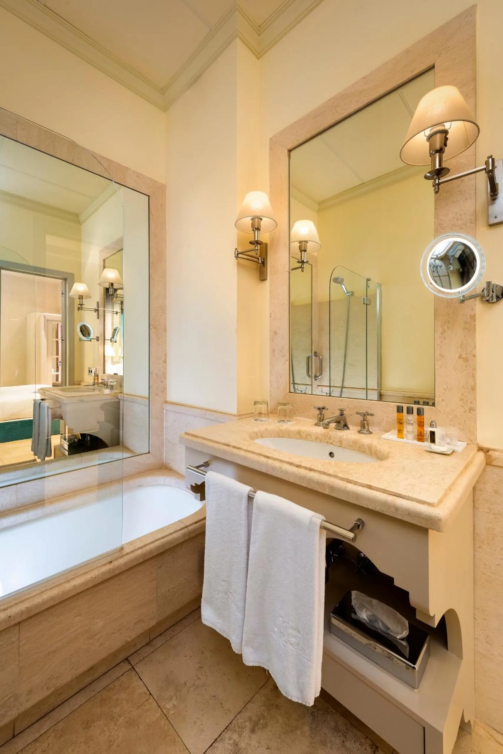 Bathroom in Hotel Casa Del Poeta