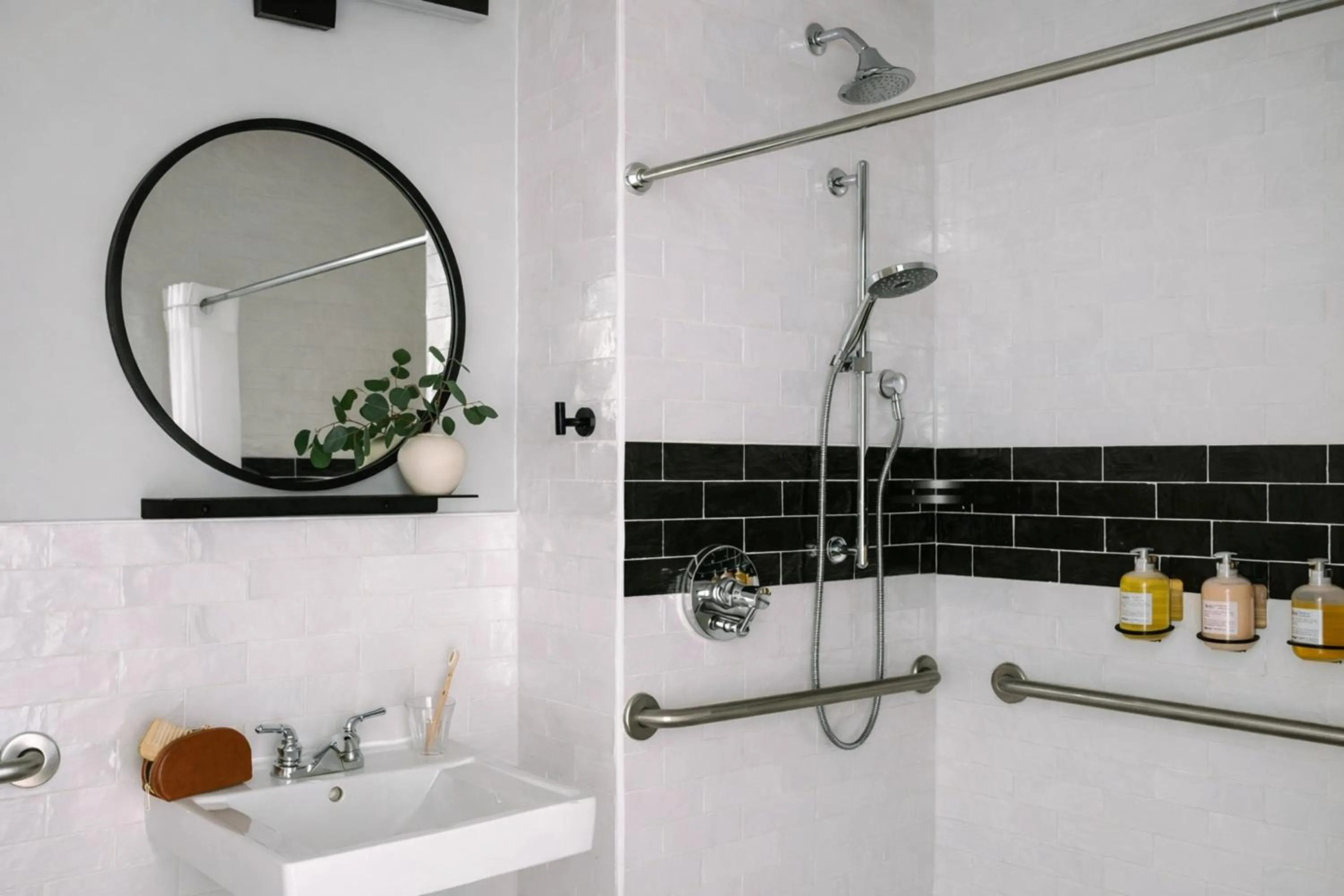 Bathroom in Dutch Hotel Long Island City New York , Belvilla District 6 Formerly Sonder