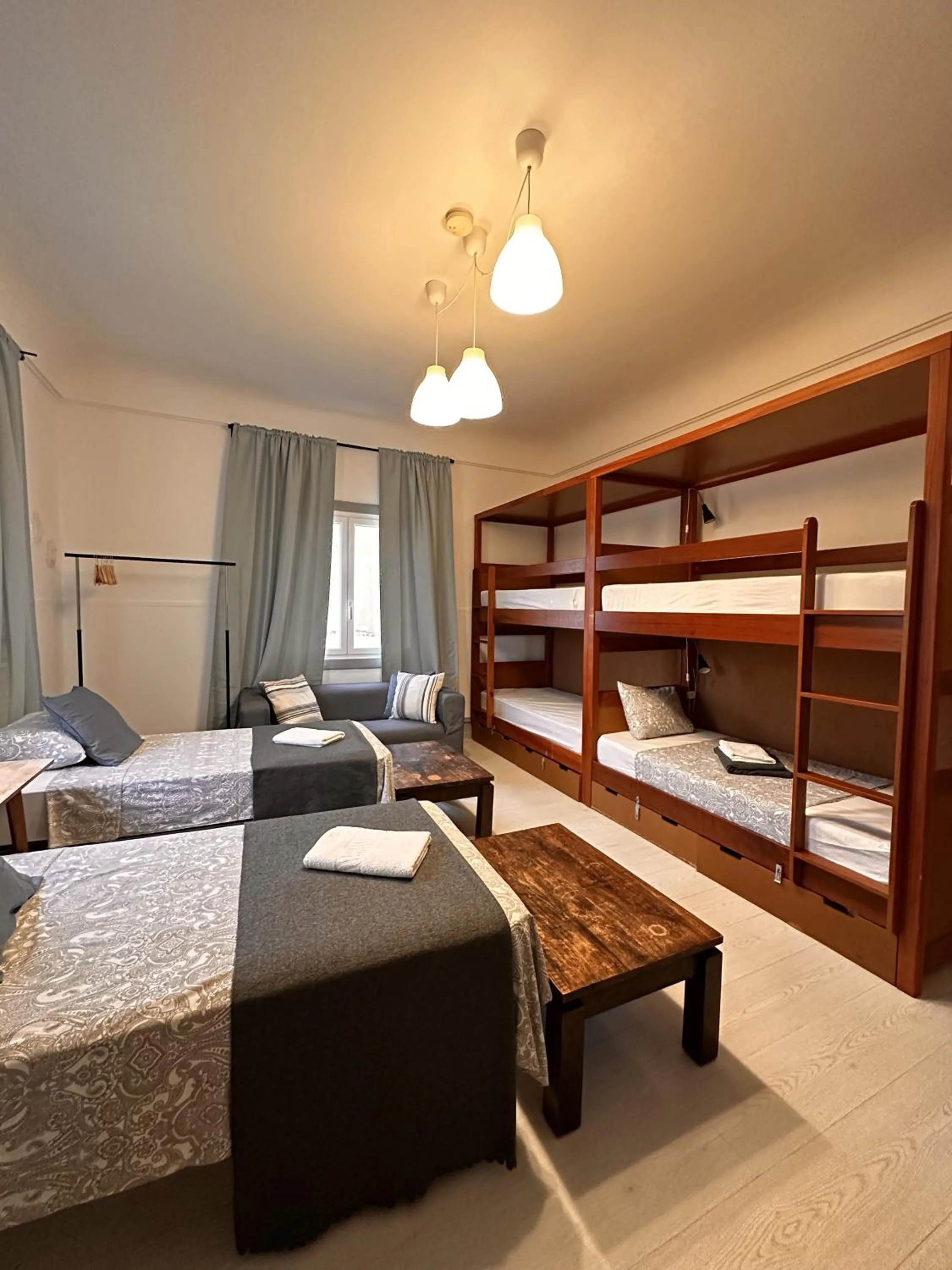 Ey Lisbon GuestHouse
