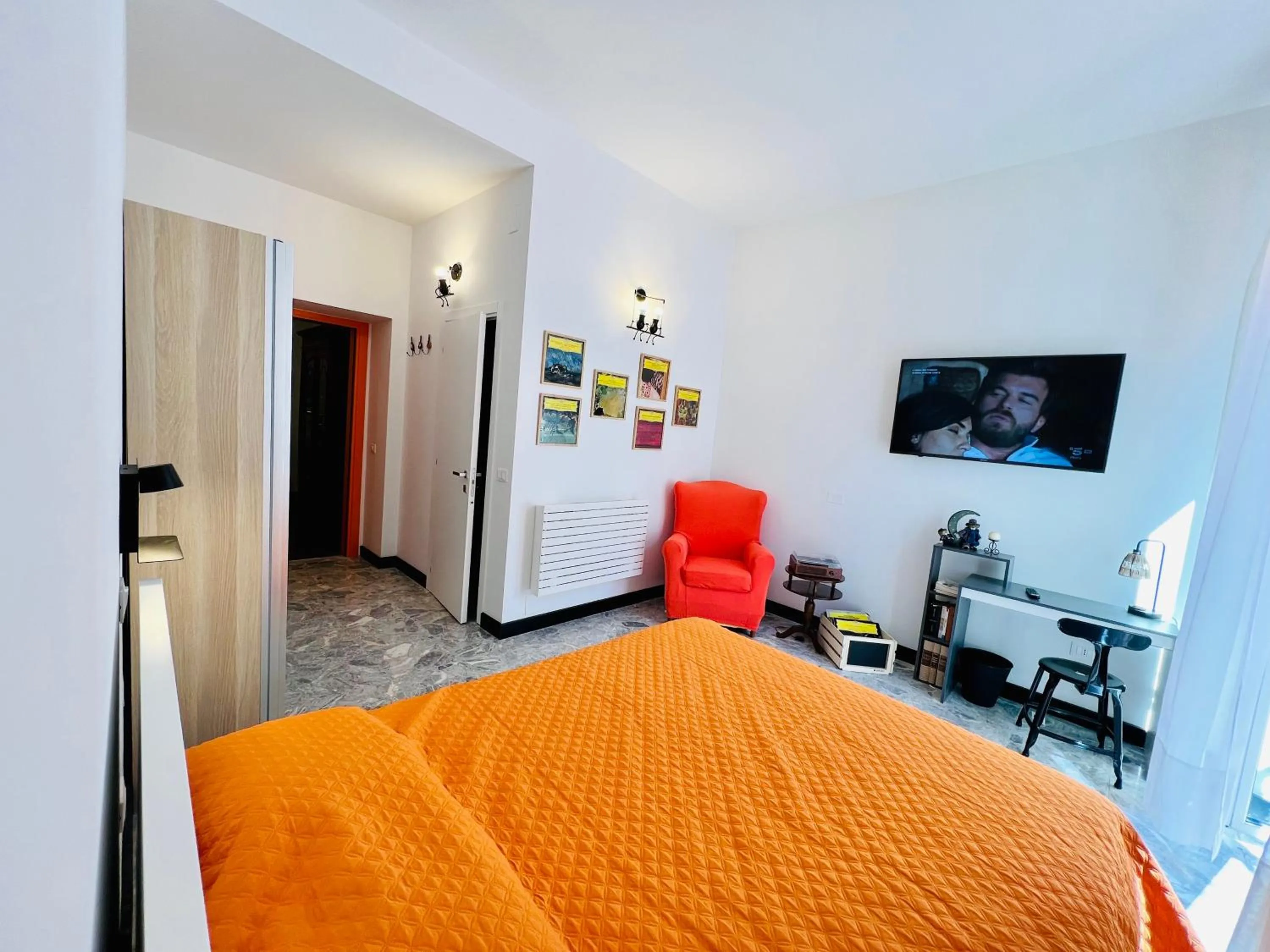 Photo of the whole room, Bed in B&B letterario Palazzo Pistocchi