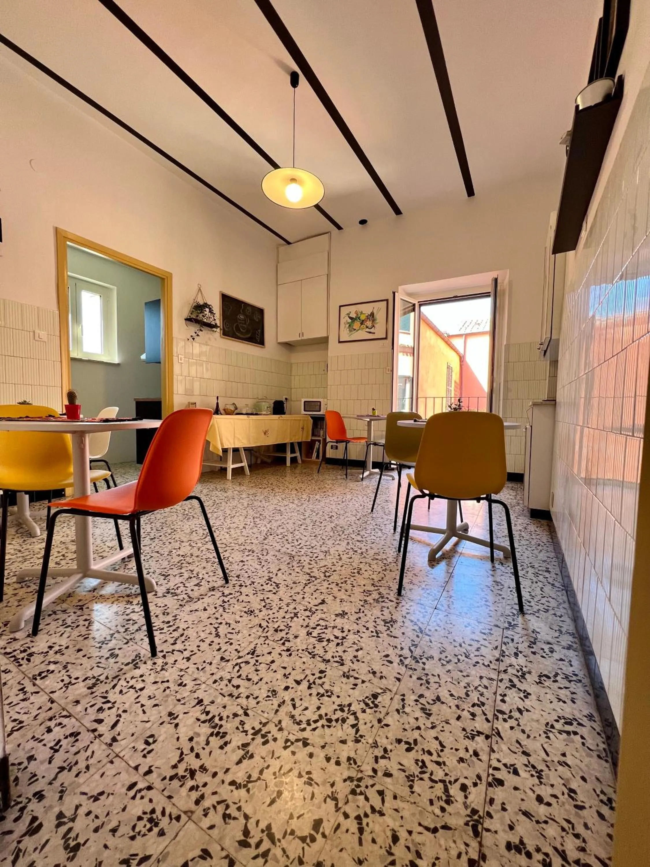 Communal kitchen in B&B letterario Palazzo Pistocchi