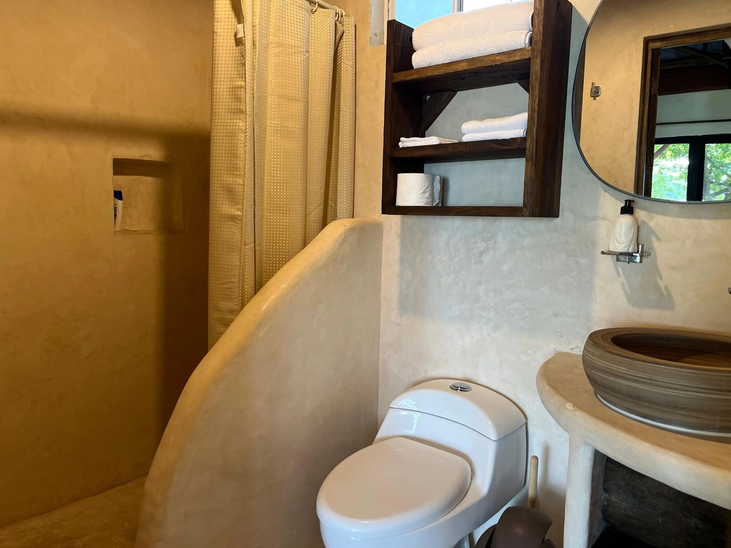 Embajada Universal By La Eufemia Group