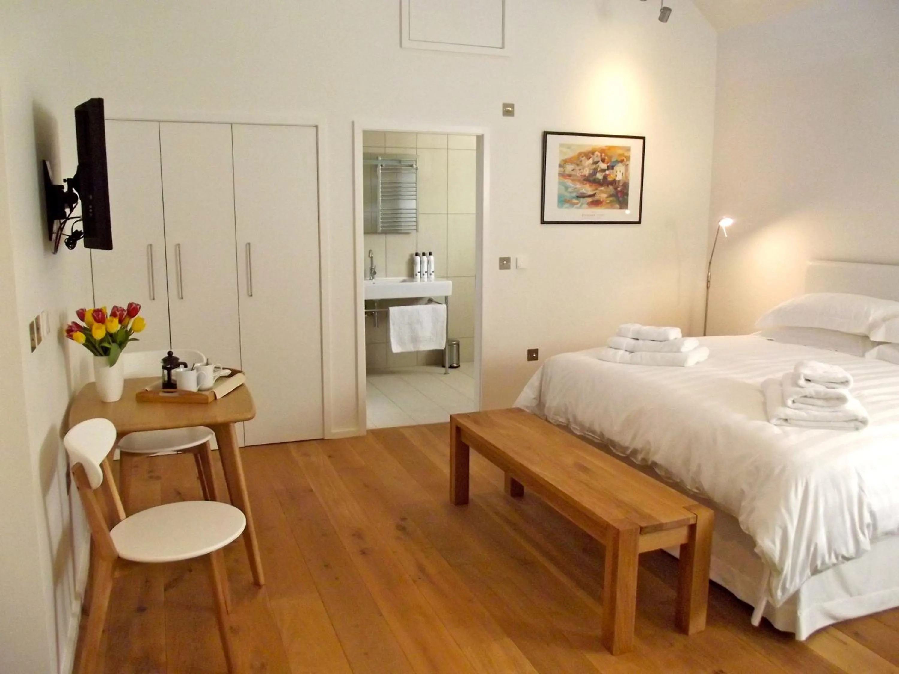 Bed in The Suites at Pannells Ash