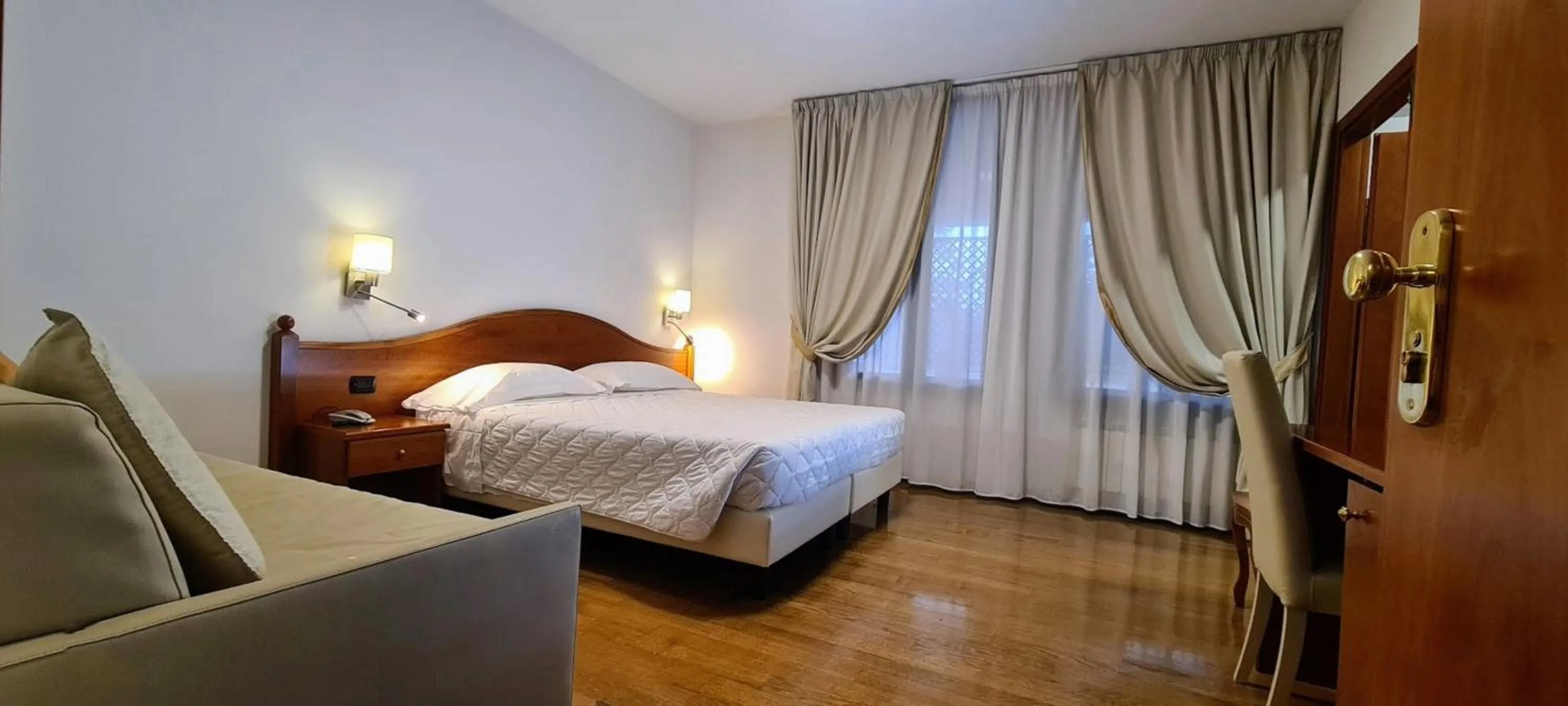 Photo of the whole room, Bed in Hotel La Villetta
