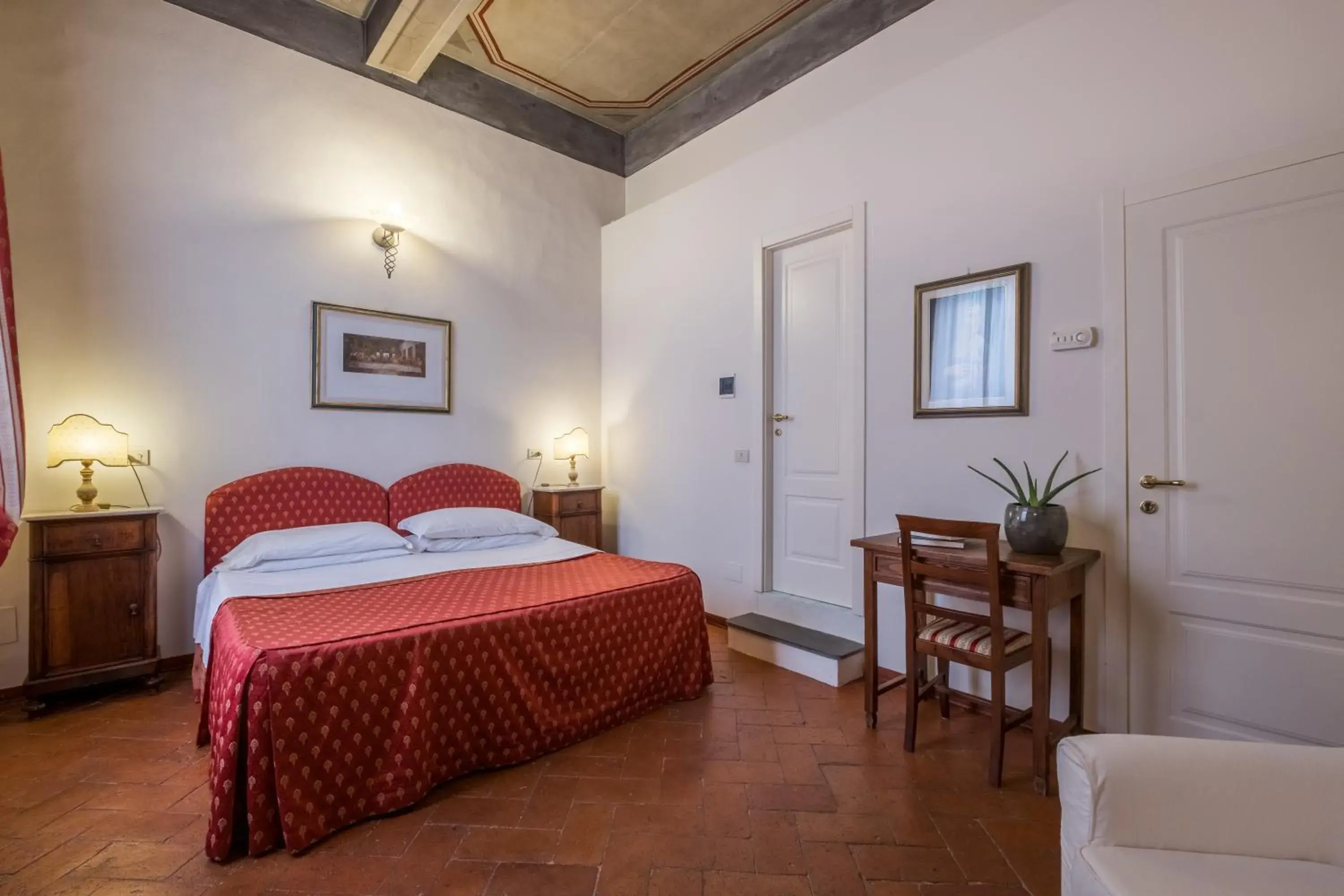 Superior Double Room in B&B Home in Florence Superior Double Room in B&B Home in Florence