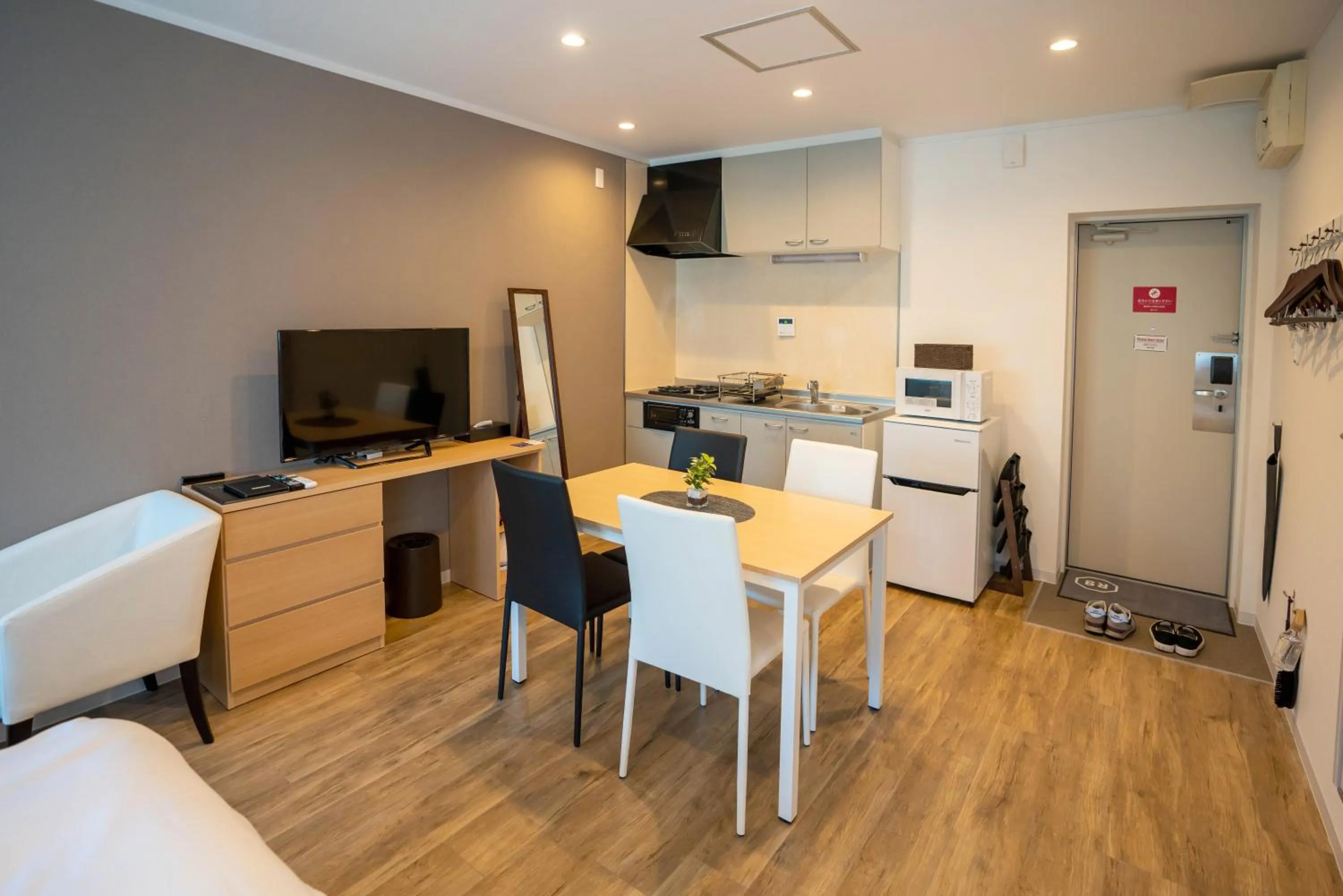 Kitchen or kitchenette in HOTEL R9 The Yard Honjo