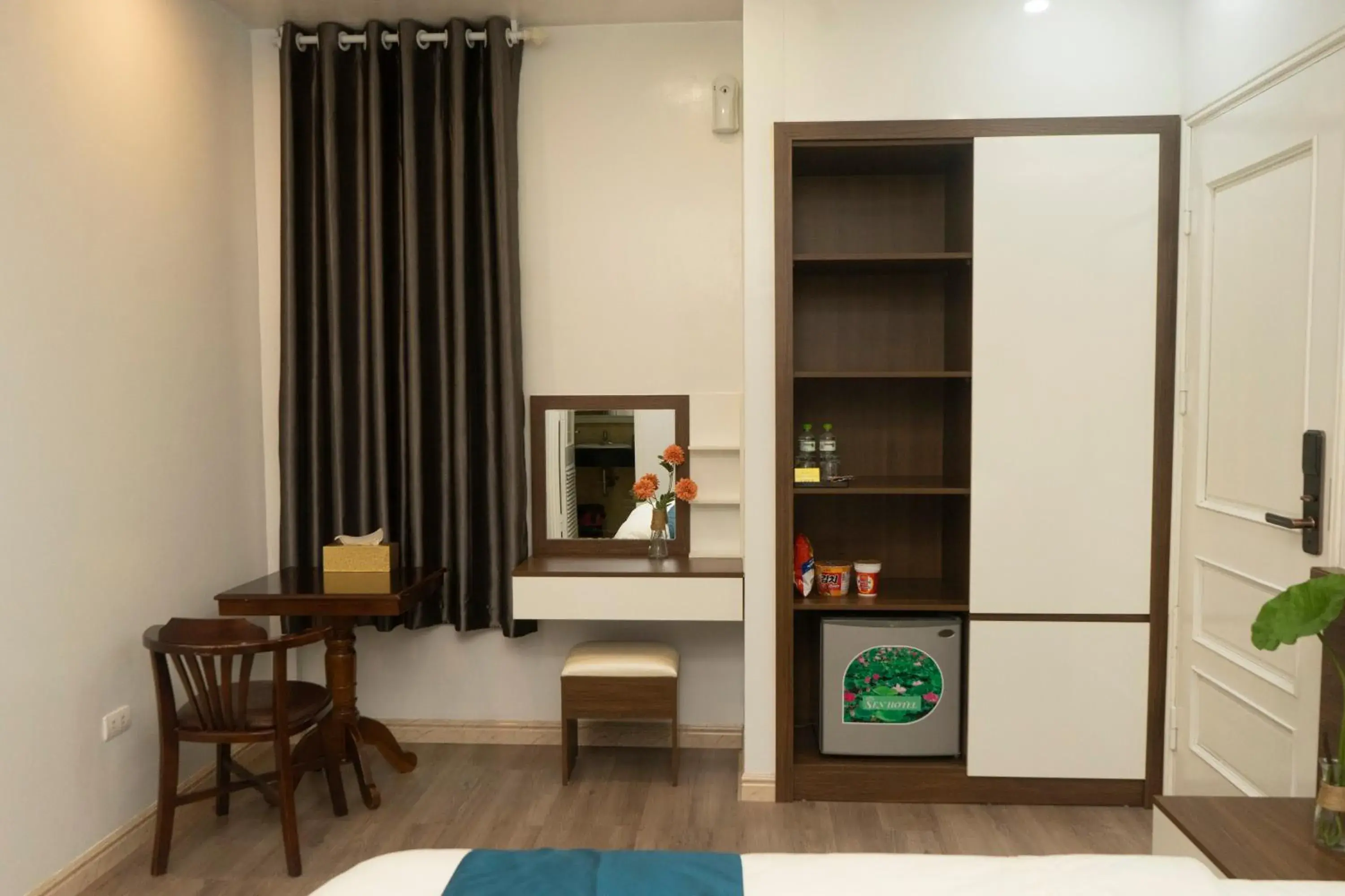 Library in Sen Hotel My Dinh Song Da 미딩 Library in Sen Hotel My Dinh Song Da 미딩