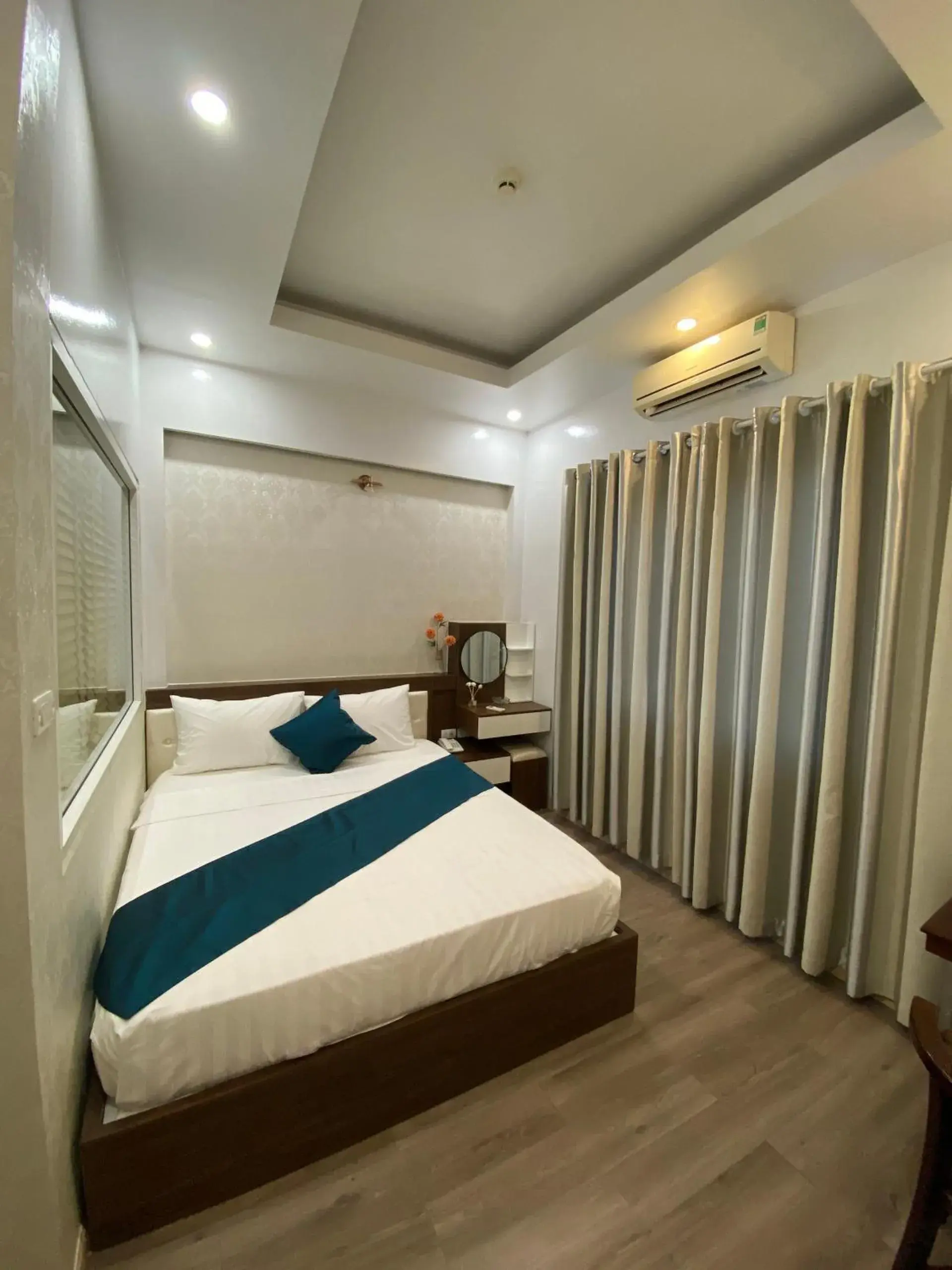 Living room, Bed in Sen Hotel My Dinh Song Da 미딩 Living room, Bed in Sen Hotel My Dinh Song Da 미딩