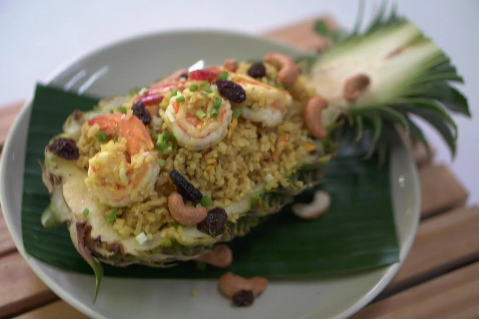 Restaurant/places to eat in Sealord Naithon Beachfront Villa